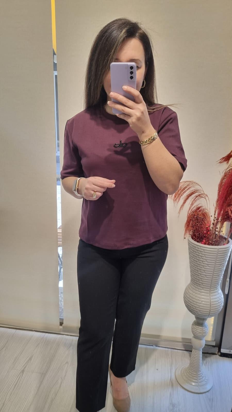 Taş İşlemeli Yuvarlak Yaka Mürdüm Tshirt 