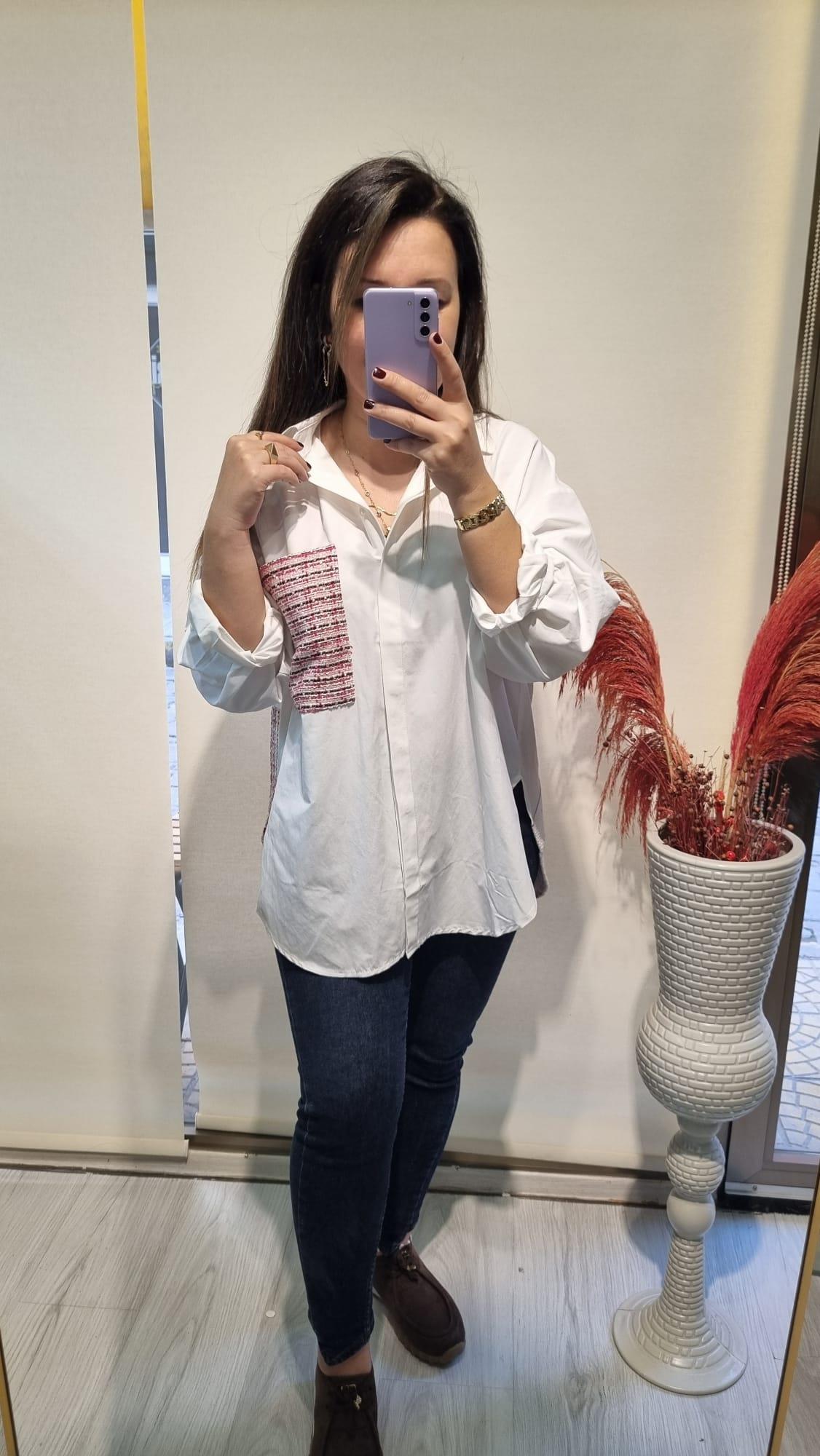 Tuvid Detaylı Tasarım At Nakışlı Pembe Geçişli Oversize Gömlek 