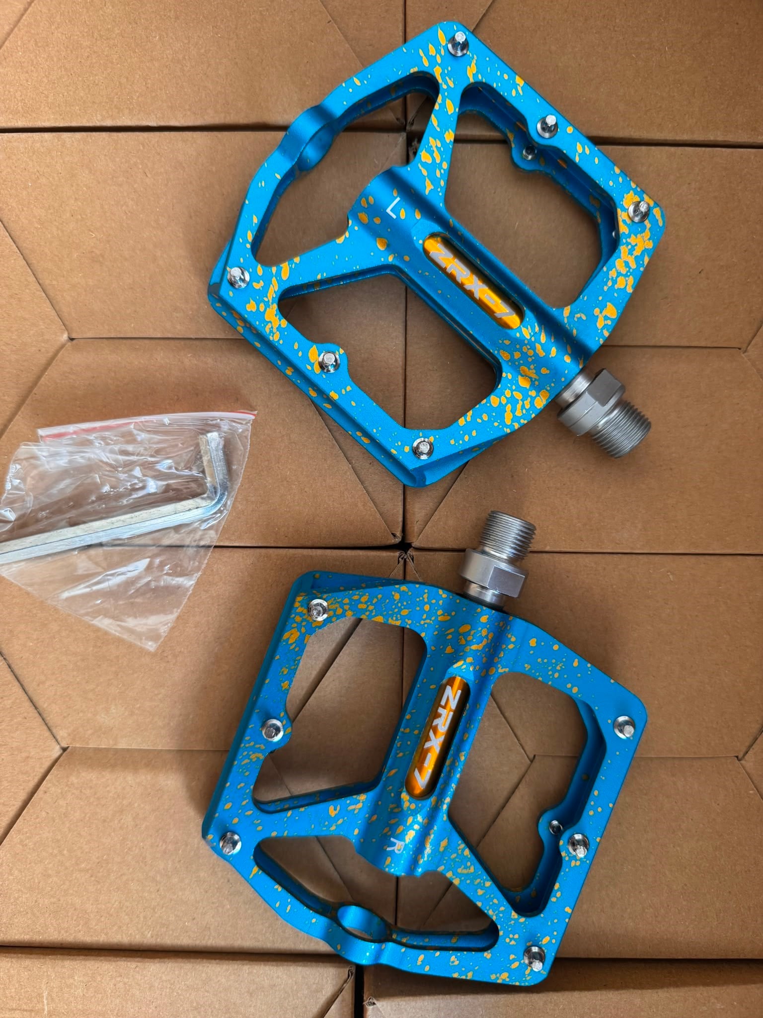 ZRX-7 ALLOY PEDAL MAVİ