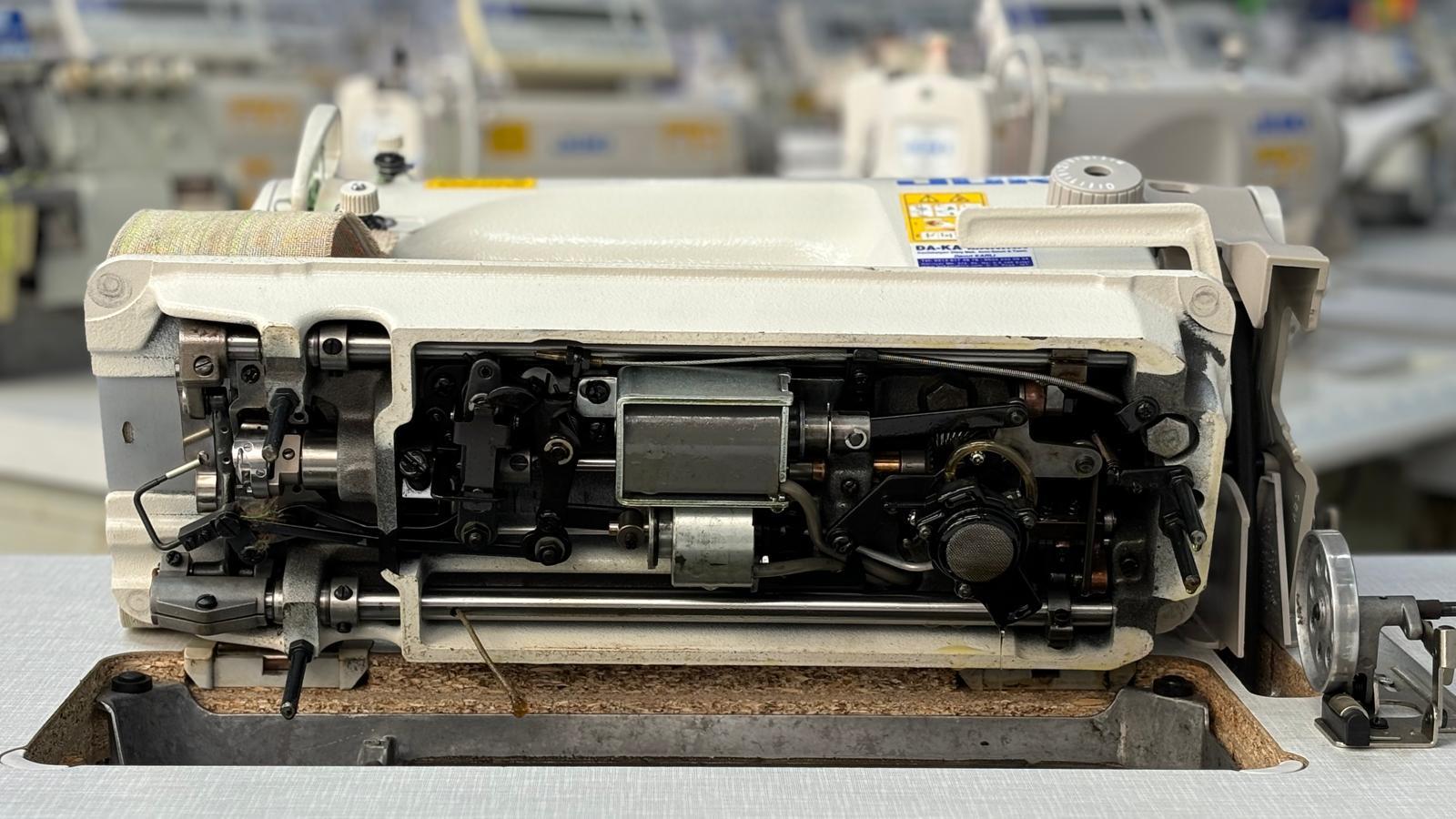 Blacktech Merdane Sistemli JUKI DDL-8700-7 Düz Dikiş Makinası