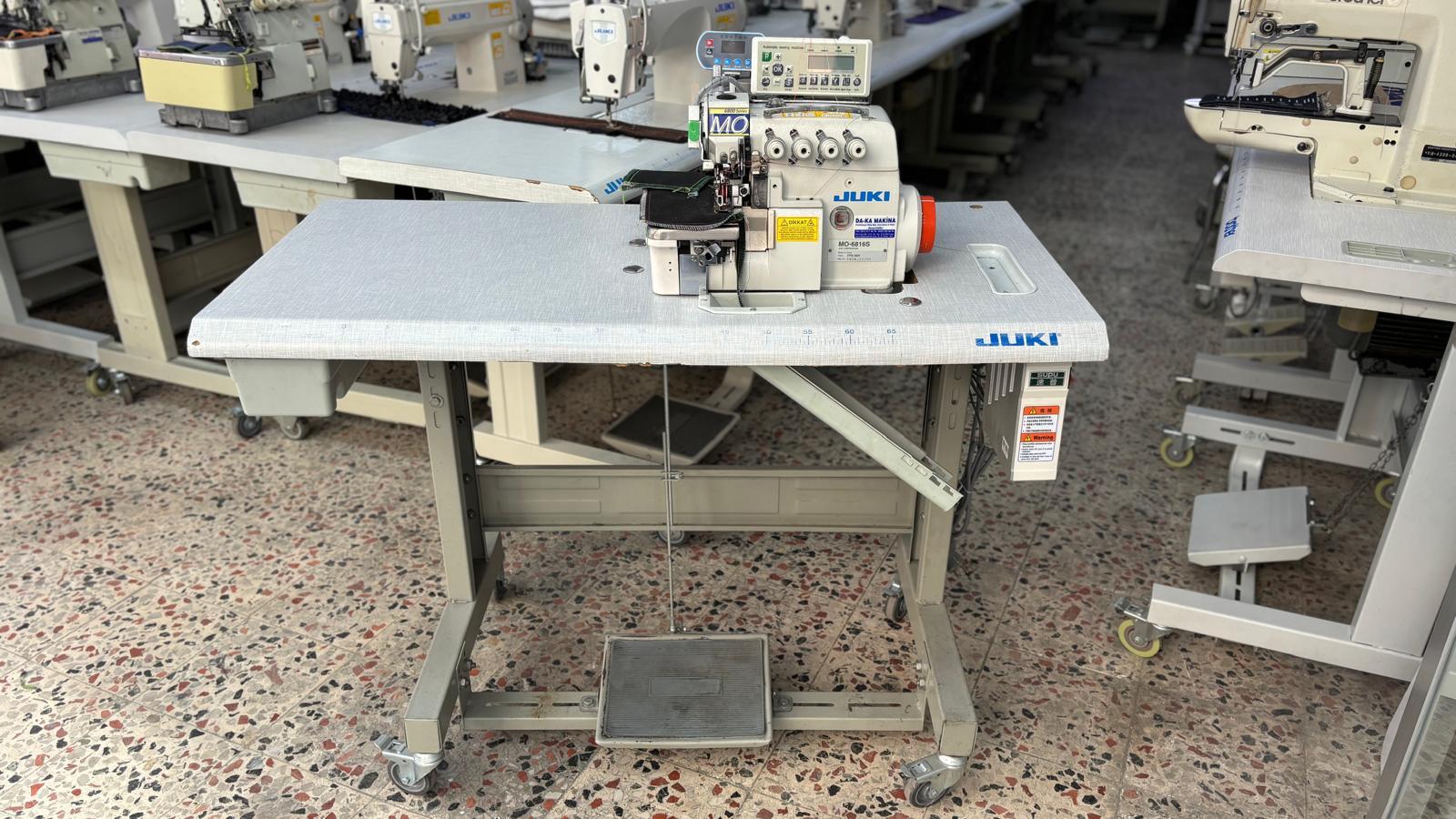 Blacktech Merdane Sistemli JUKI MO-6816S Elektronik 5 İplik Overlok Makinası