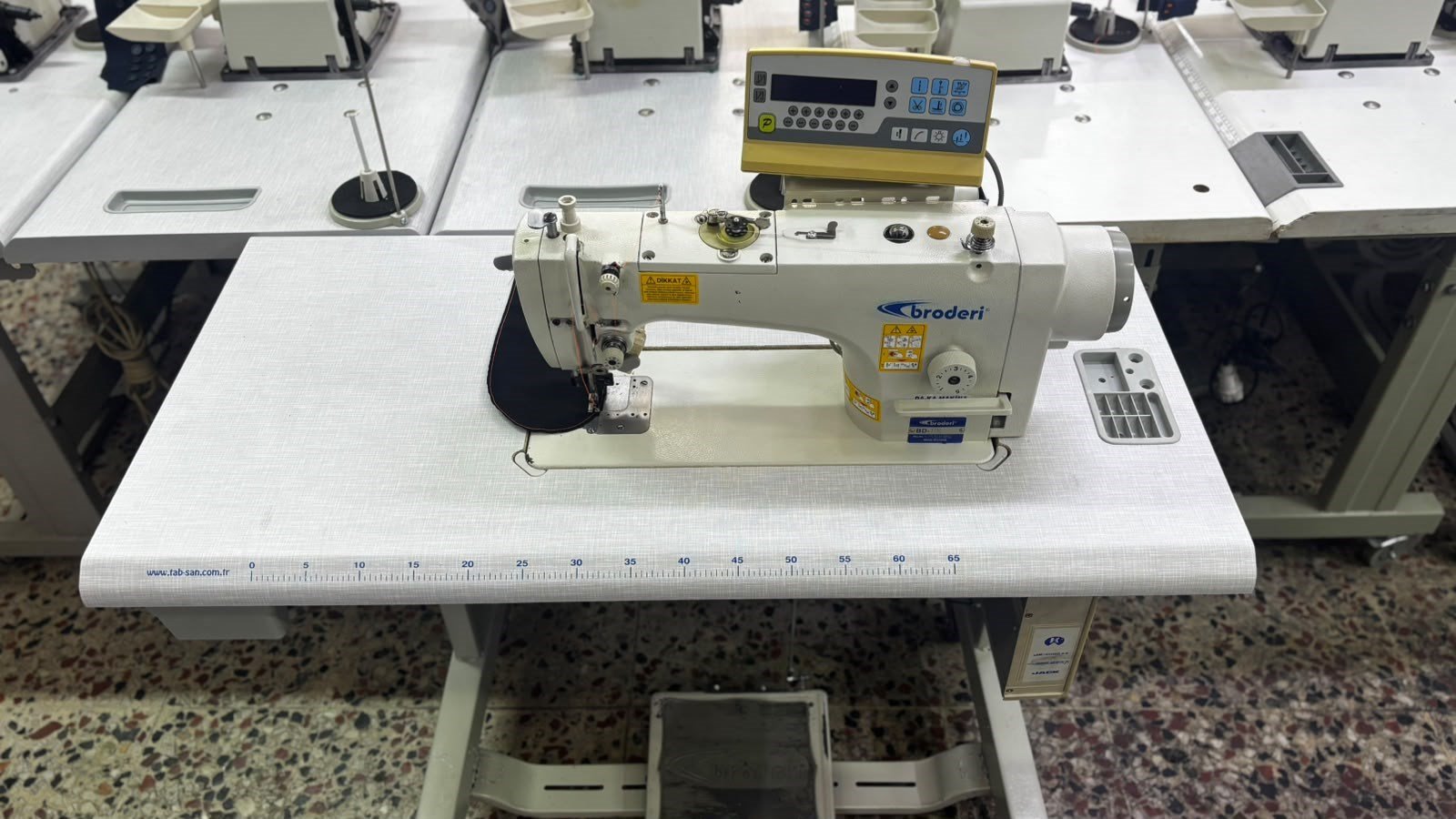 BRODERİ BD-7770 Elektronik kenar bıçaklı düz dikiş makinesi