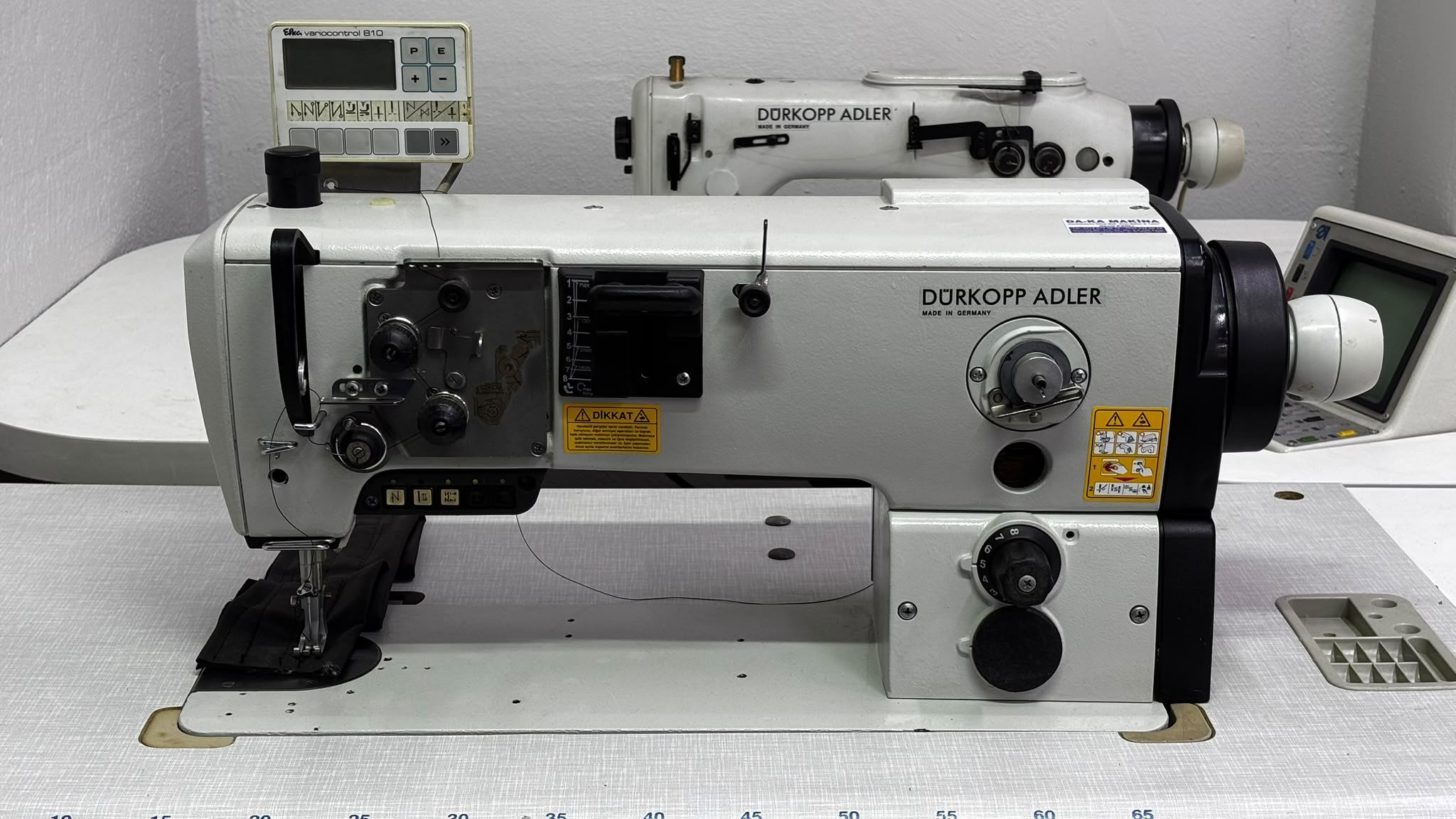 DÜRKOPP ADLER 367 Elektronik çift papuç dikiş makinesi