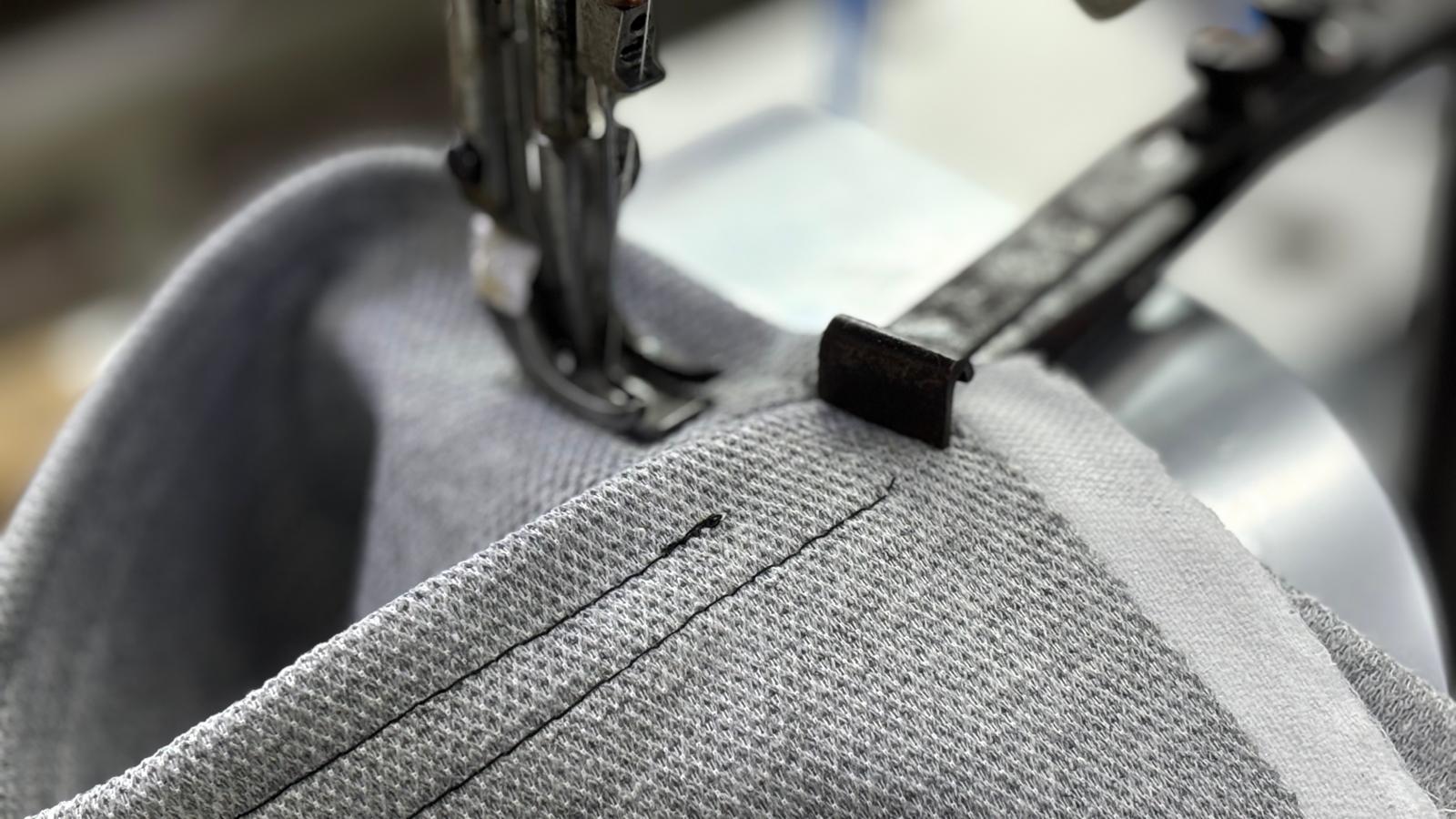 DÜRKOPP ADLER 541-3 Çift Papuç Kol Takma Dikiş Makinası