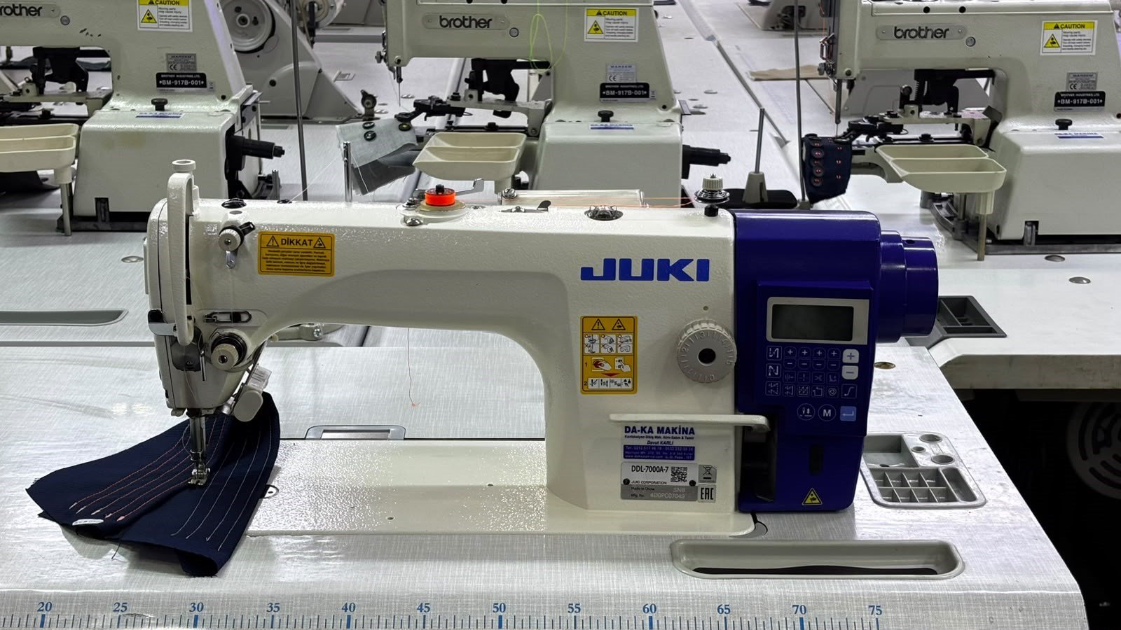 JUKI DDL-7000A-7 Kafadan motorlu elektronik düz dikiş makinesi