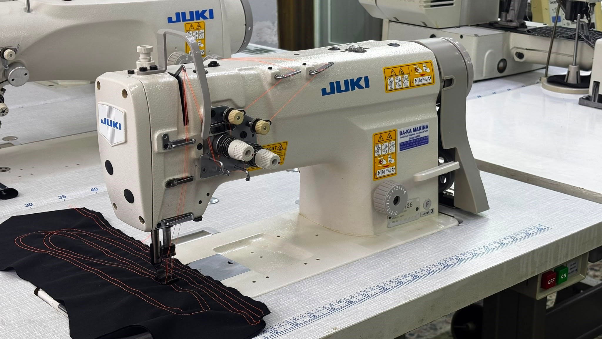 JUKI LH-3126 İptalsiz küçük mekik çift iğne dikiş makinesi