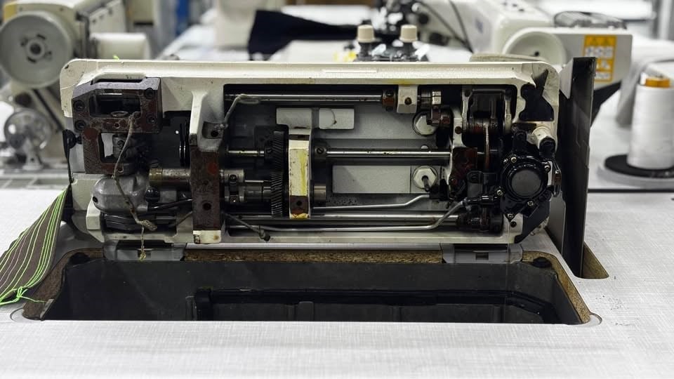 JUKI MH-380 2 İğne zincir dikiş makinesi