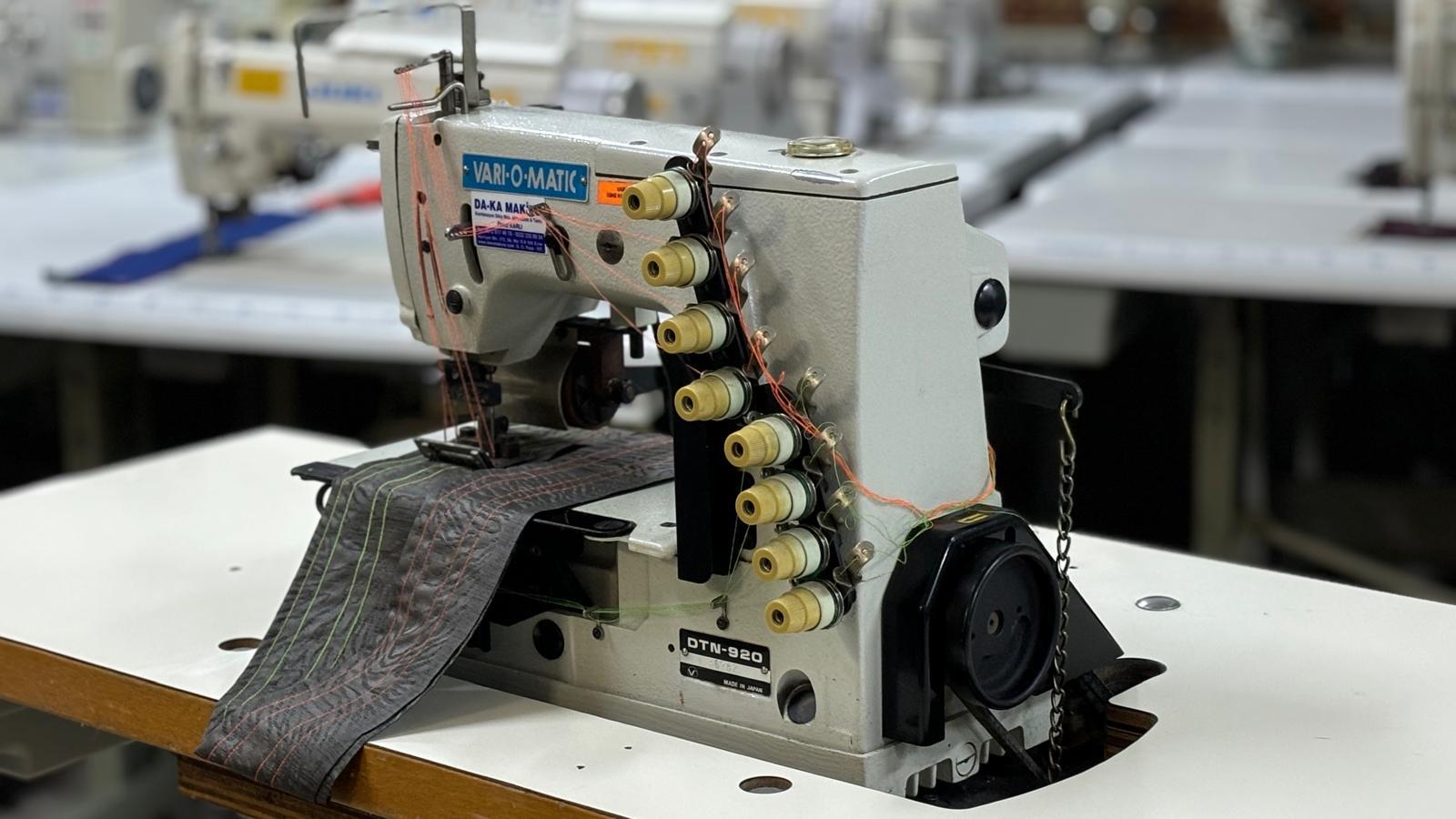 VARI O MATIC DTN - 920 4 İğne Merdaneli Lastik Dikiş Makinası