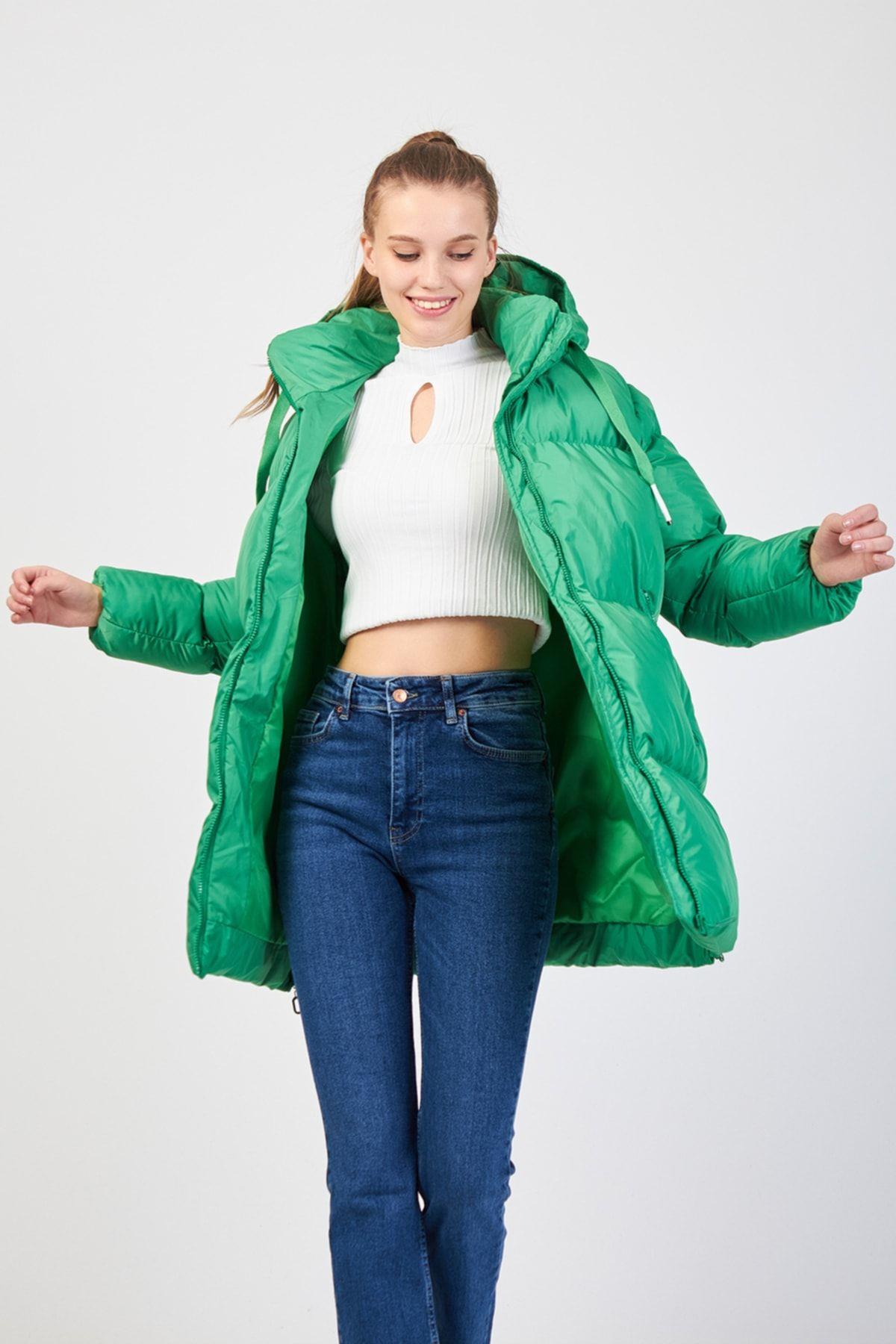 Yeşil Kapüşonlu Lüx Kalite Puffy Mont