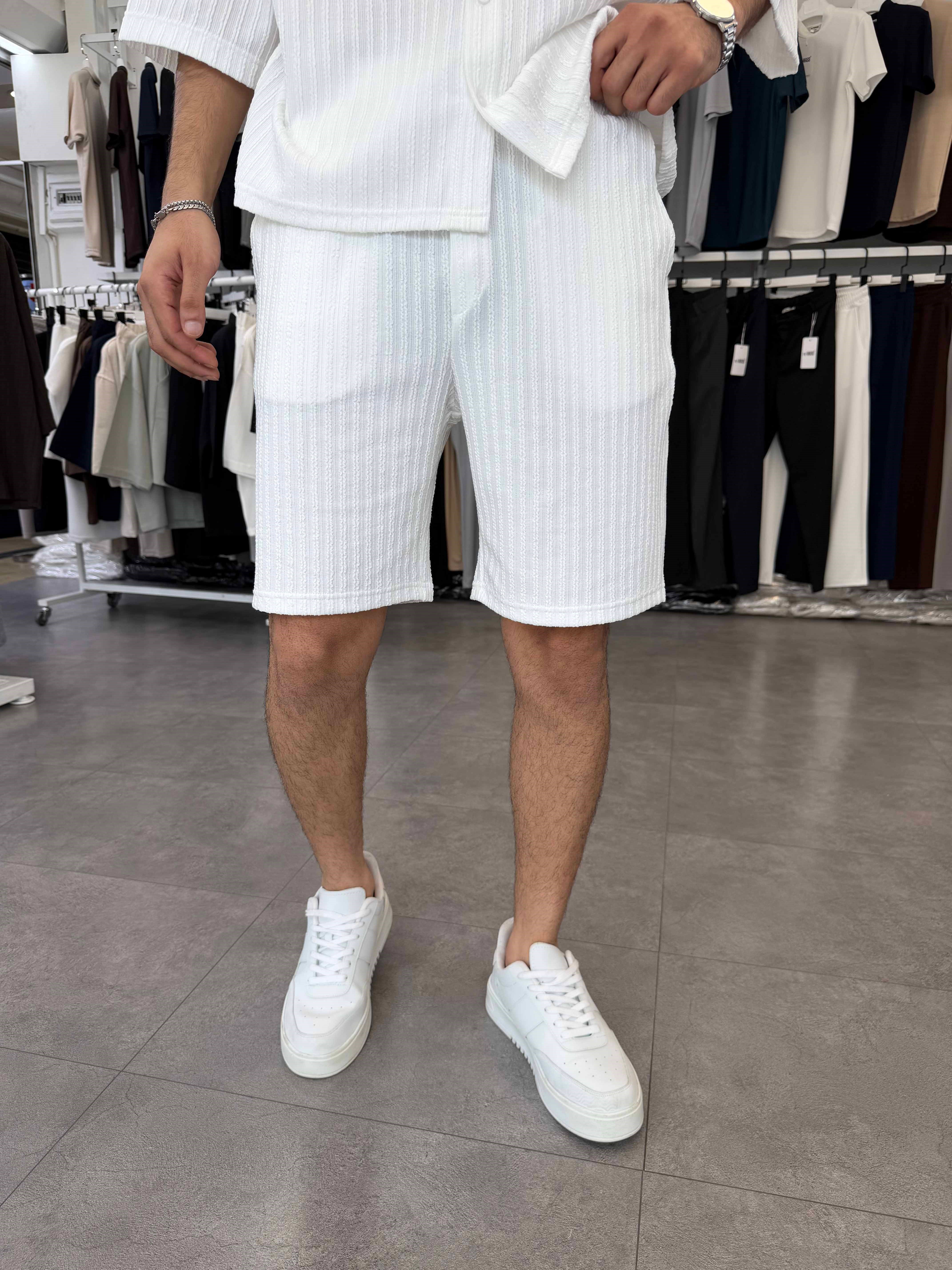 İthal Oversize Crop Kesim Şortlu Takım Beyaz