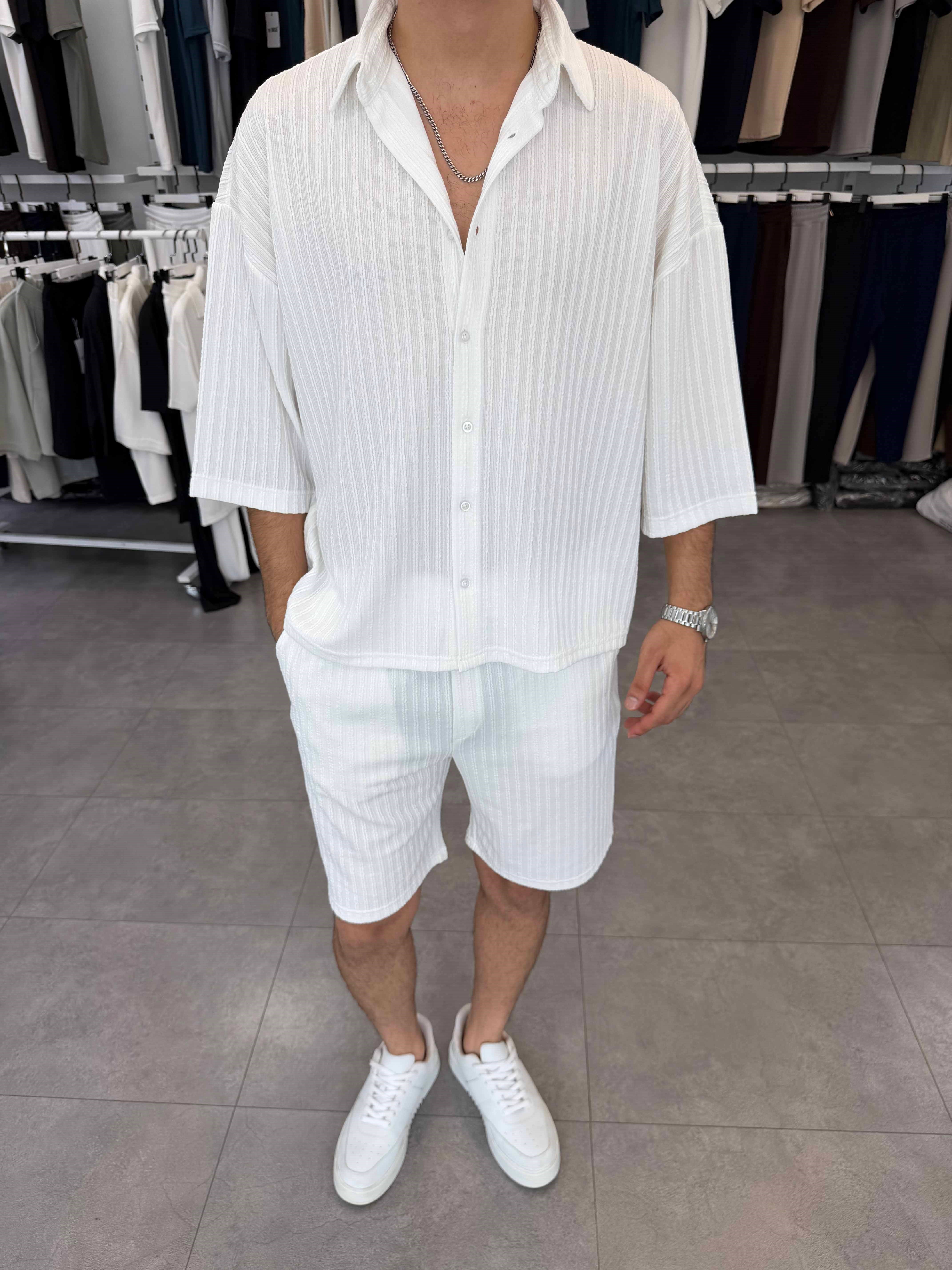 İthal Oversize Crop Kesim Şortlu Takım Beyaz