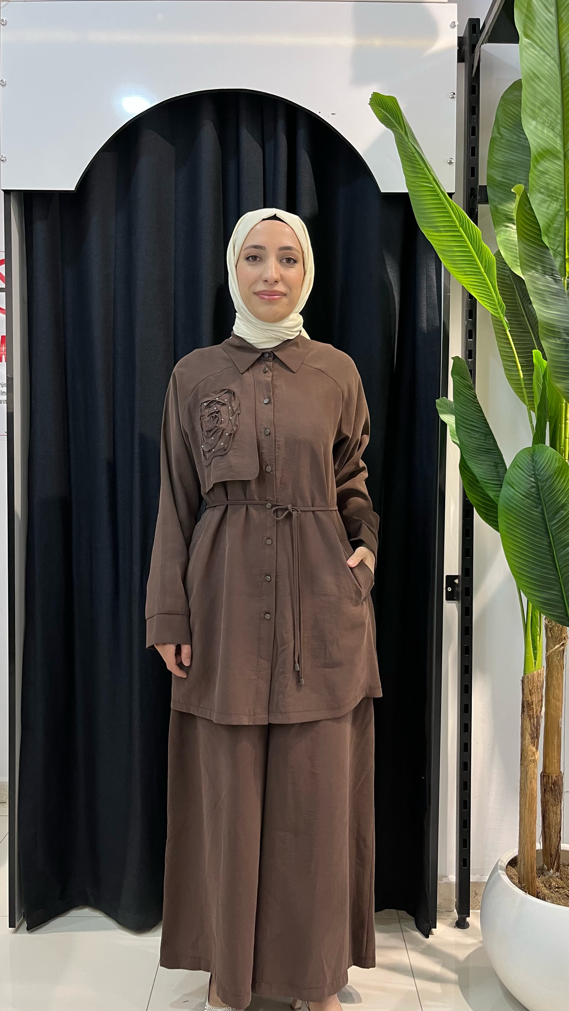 Armine Trend 26YT652 Gülü Taş İşlemeli Pantolonlu Takım - Kahverengi