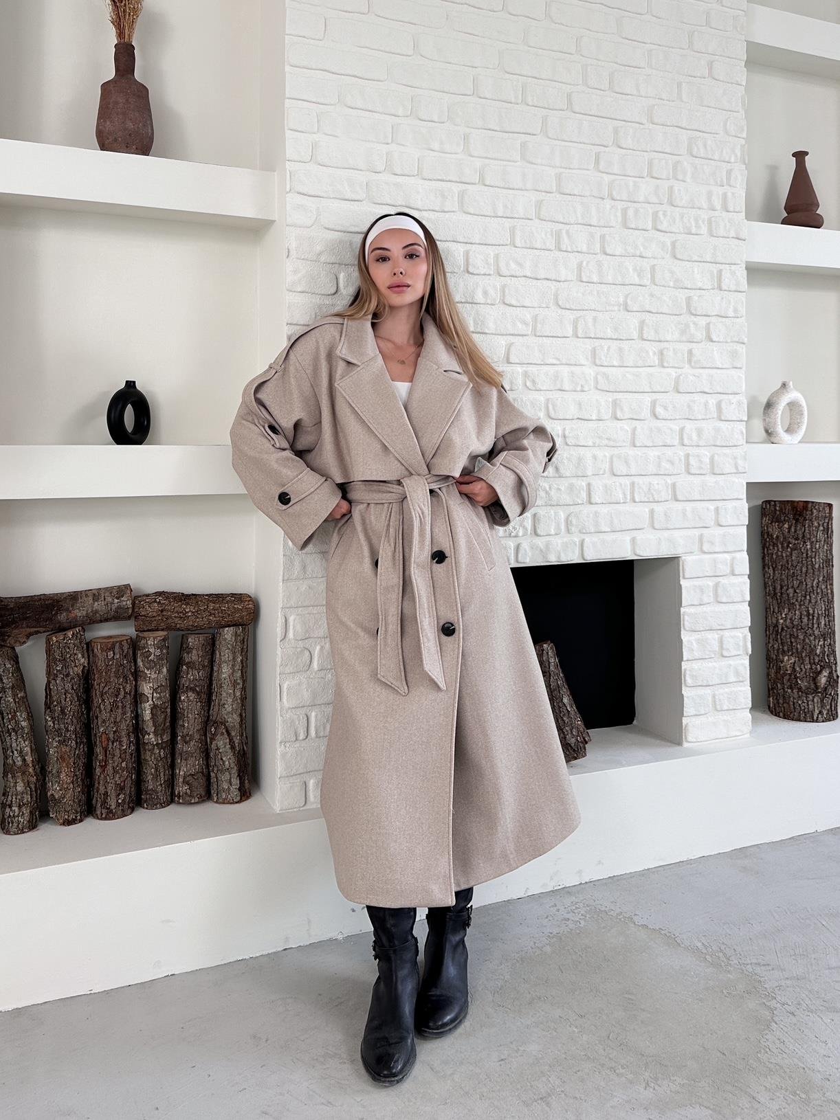 Bej Kaşe Pelerinli Kuşaklı Düğmeli Oversize Kaban