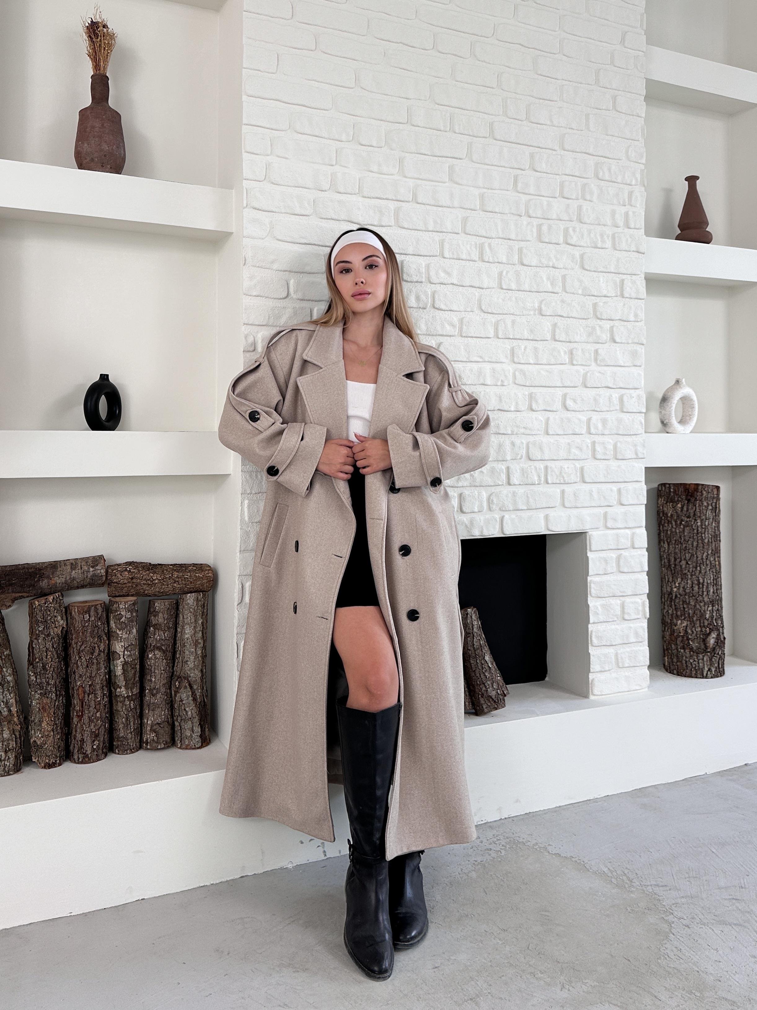 Bej Kaşe Pelerinli Kuşaklı Düğmeli Oversize Kaban
