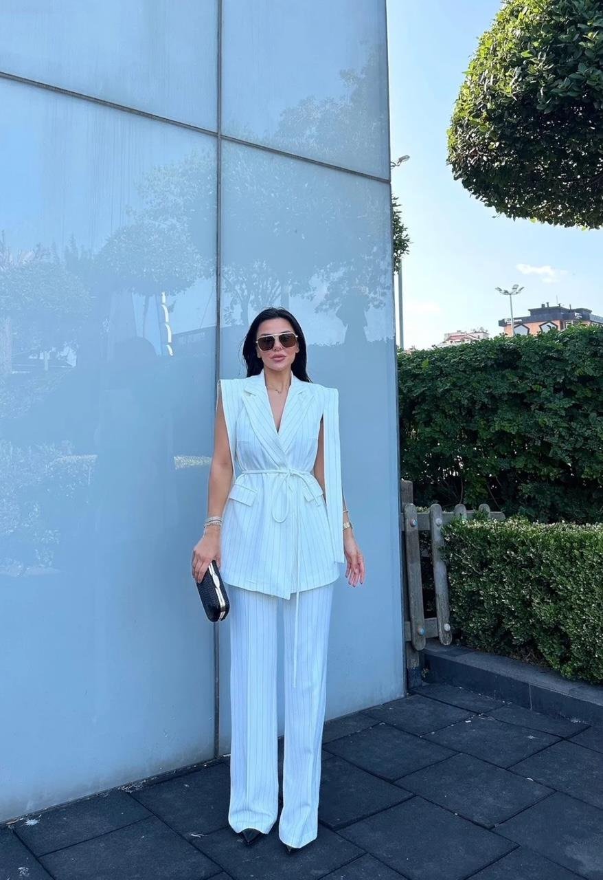 Beyaz Çizgili Bağlamalı Yelek Pantolon Blazer Takım