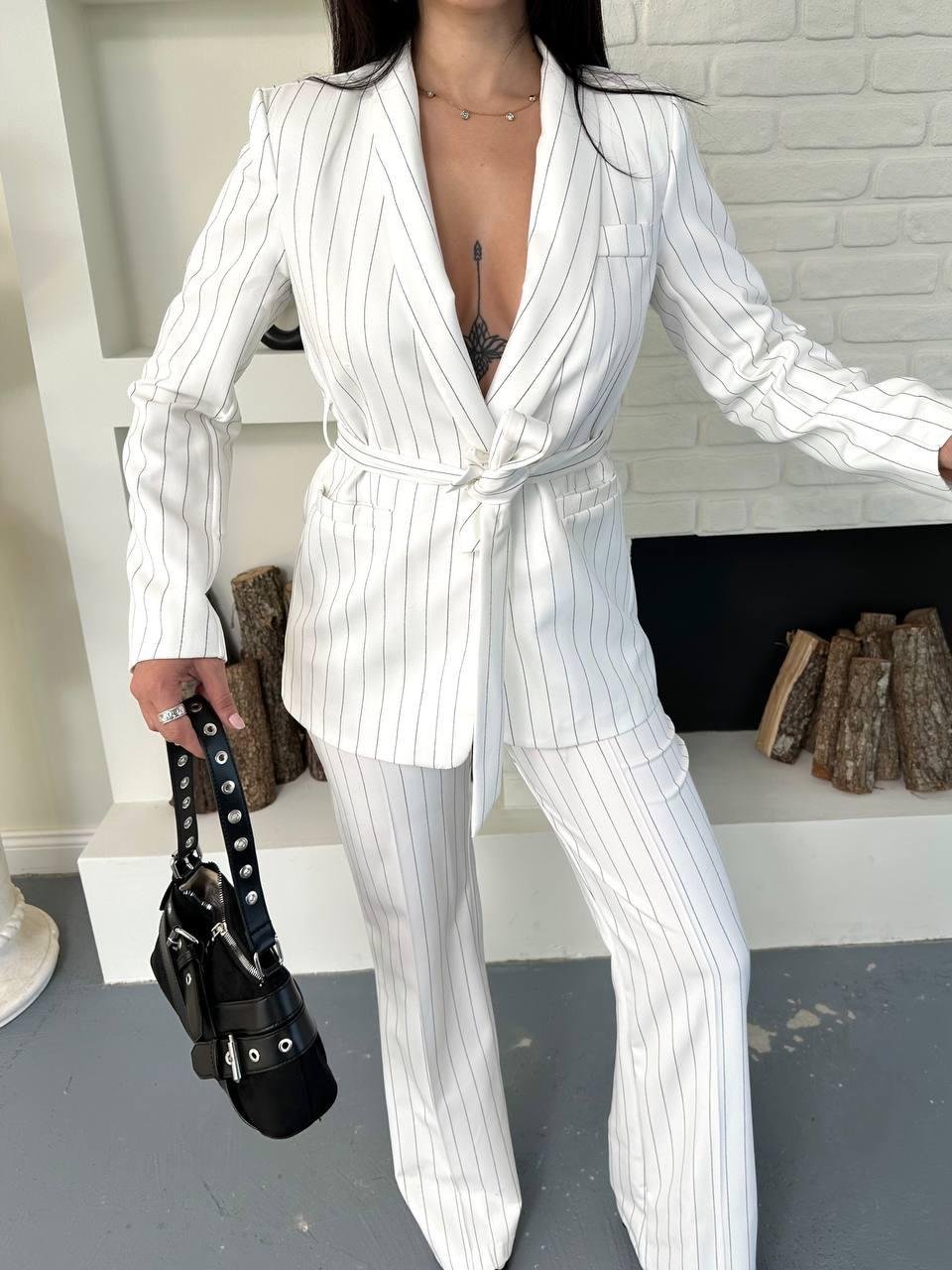 Beyaz-Çizgili Kuşaklı Bağlamalı Ceket Pantolon Blazer Takım