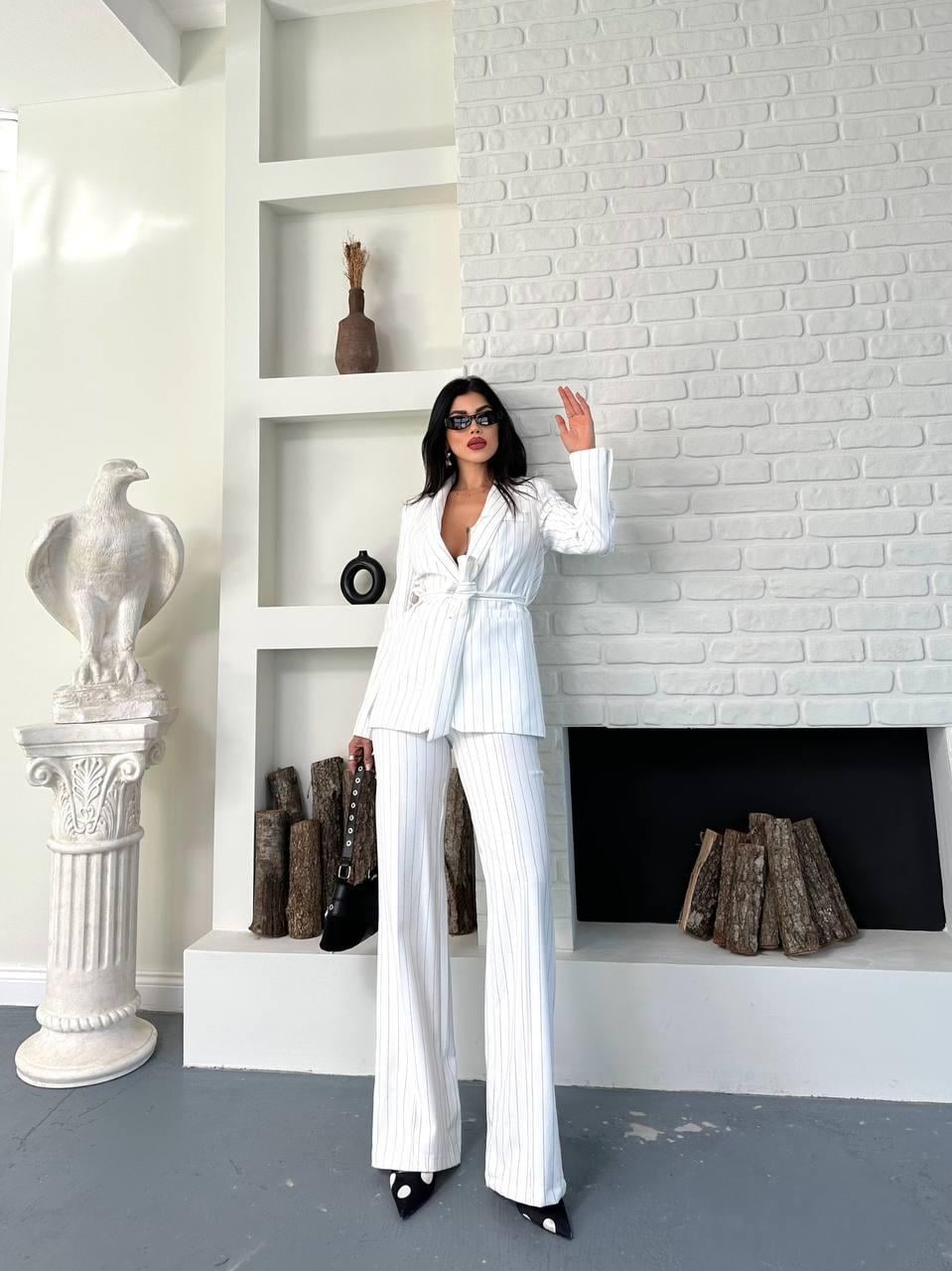 Beyaz-Çizgili Kuşaklı Bağlamalı Ceket Pantolon Blazer Takım