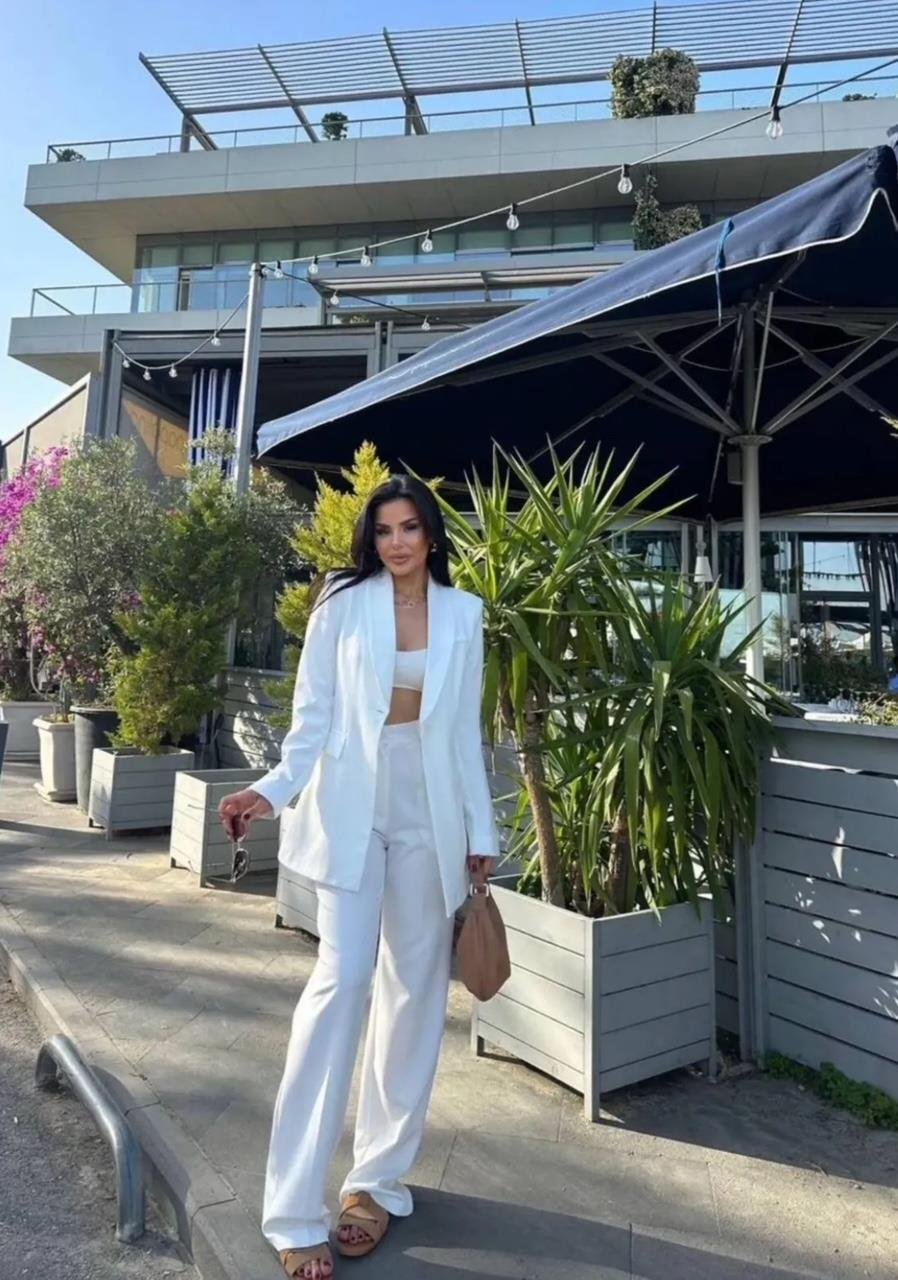 Beyaz Tek Düğmeli Klasik Blazer Takım