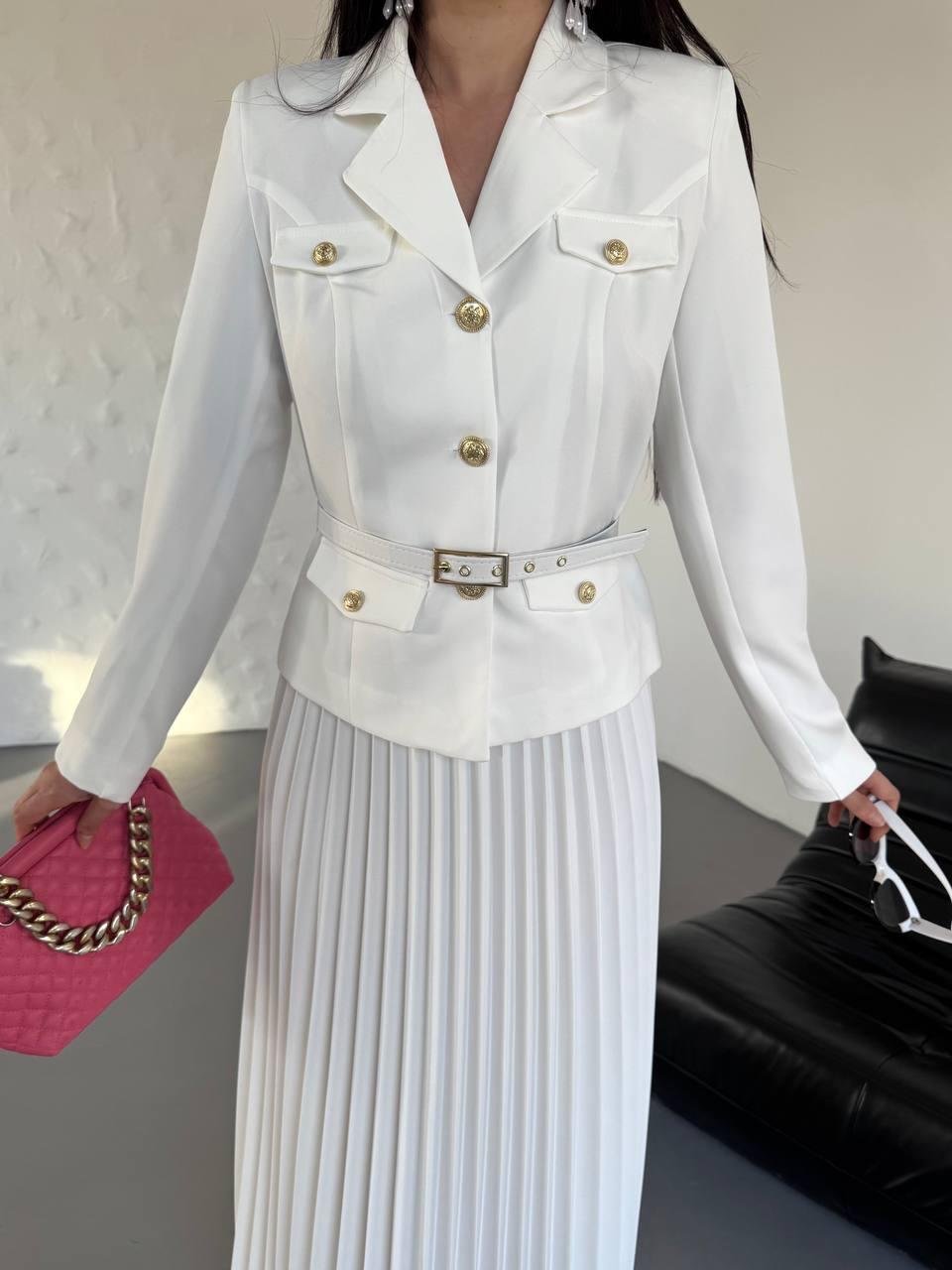 Ekru Kemerli Pilise Etekli Blazer Takım