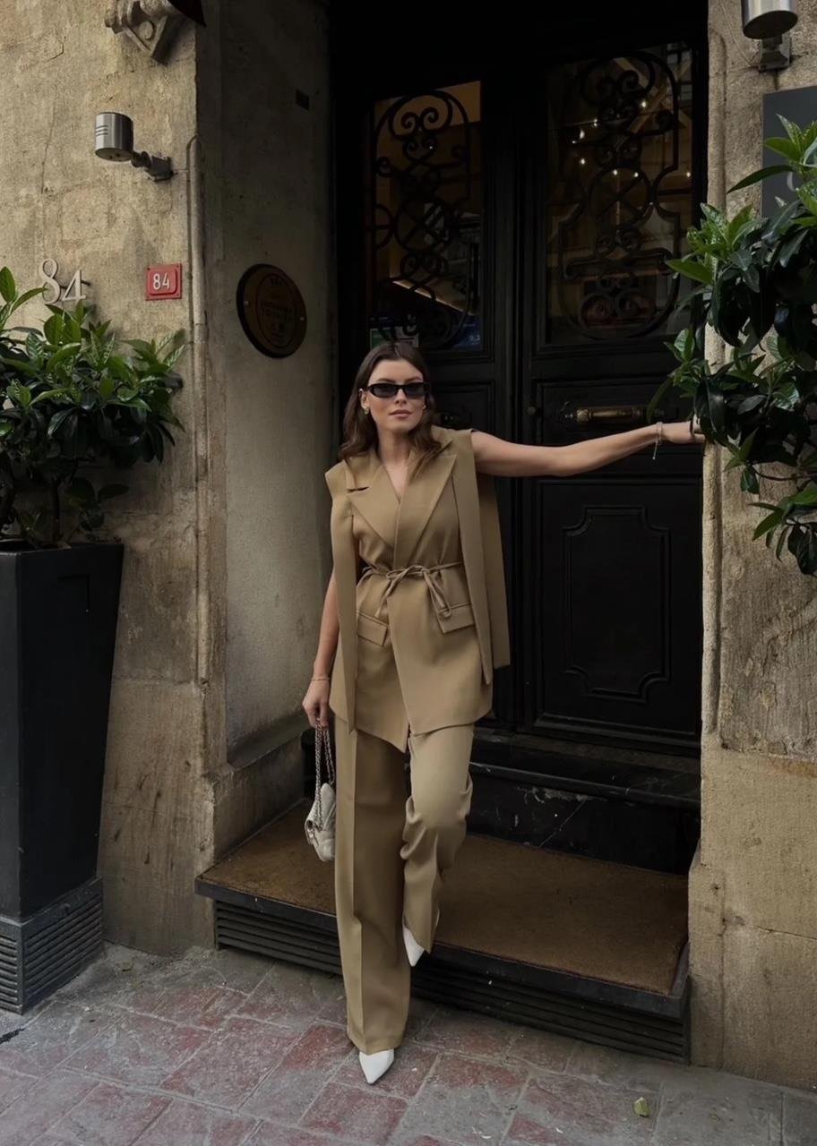 Haki Bağlamalı Yelekli Pantolonlu Blazer Takım