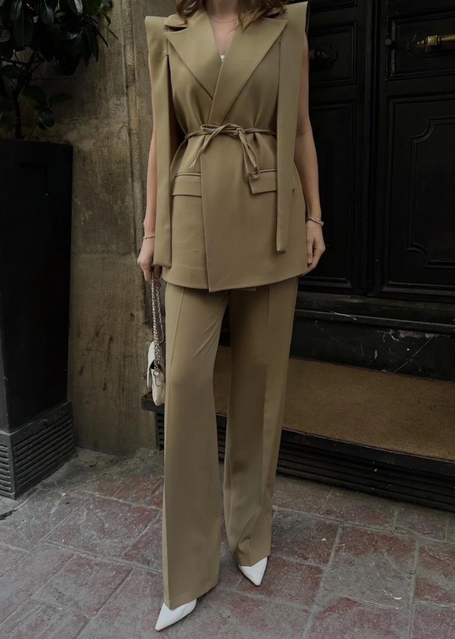 Haki Bağlamalı Yelekli Pantolonlu Blazer Takım