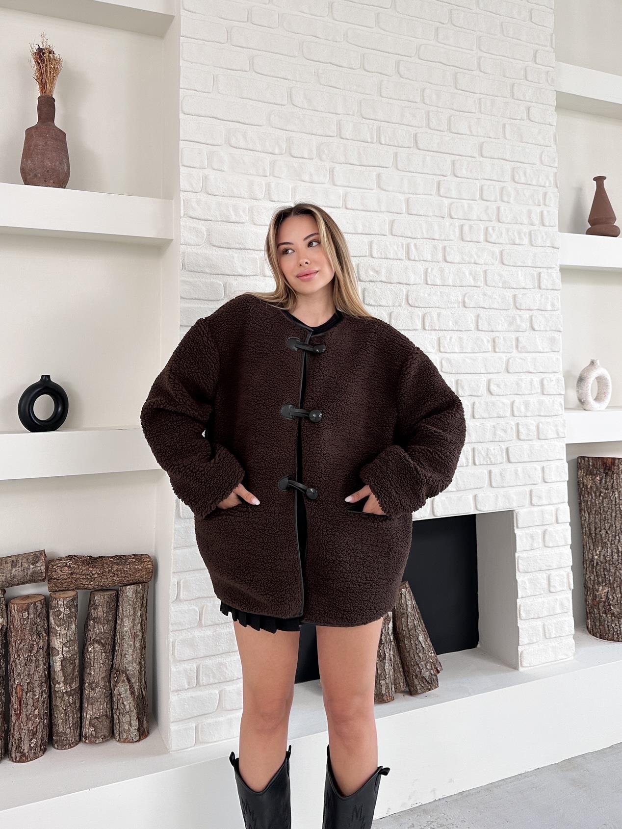 Kahverengi Apike Peluş Çoban Kapama Mont