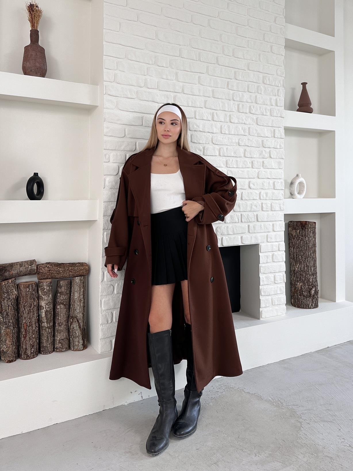 Kahverengi Kaşe Pelerinli Kuşaklı Düğmeli Oversize Kaban