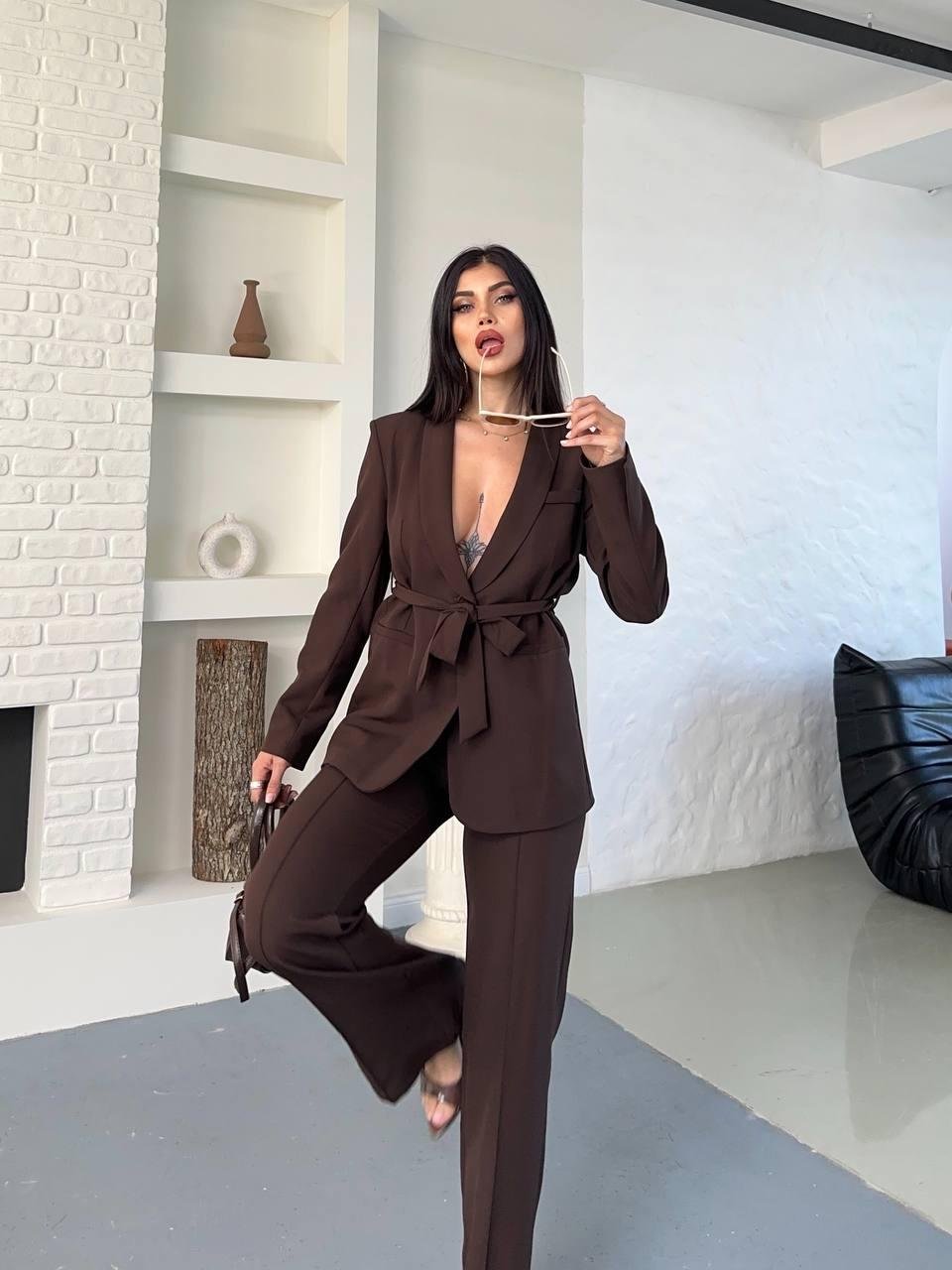 Kahverengi Kuşaklı Bağlamalı Ceket Pantolon Blazer Takım