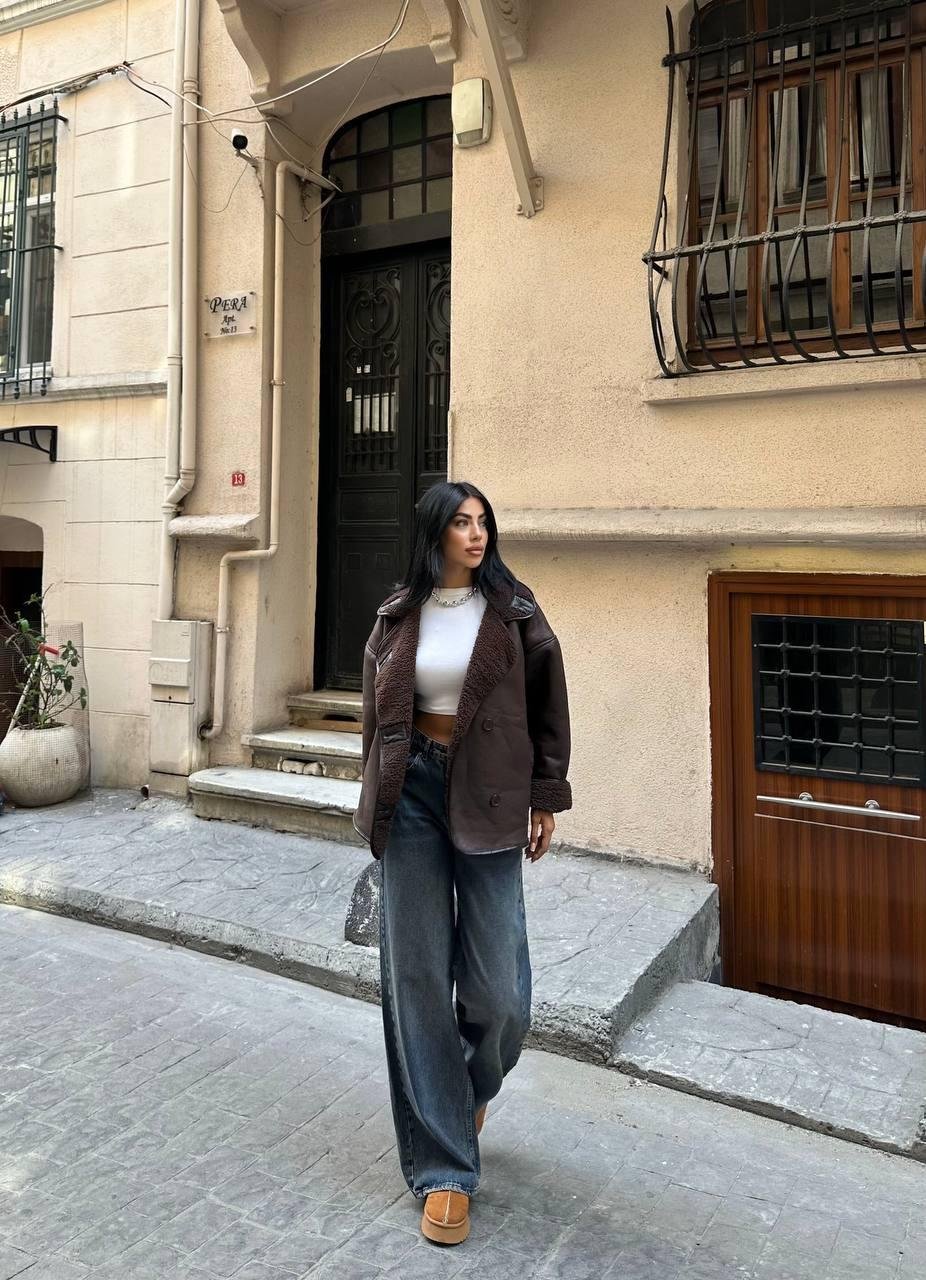 Kahverengi Lamine Çoban Düğmeli Mont