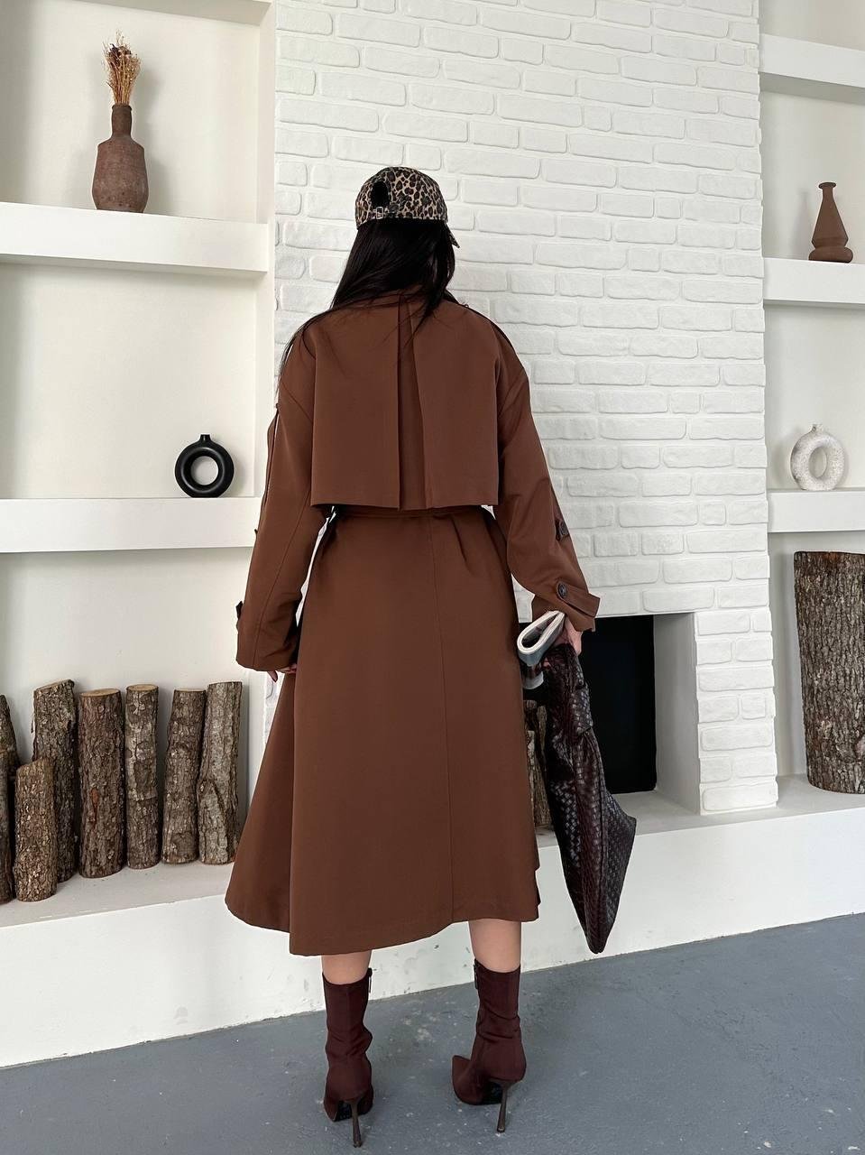 Kahverengi Pelerinli Düğmeli Kuşaklı Maxi Trençkot