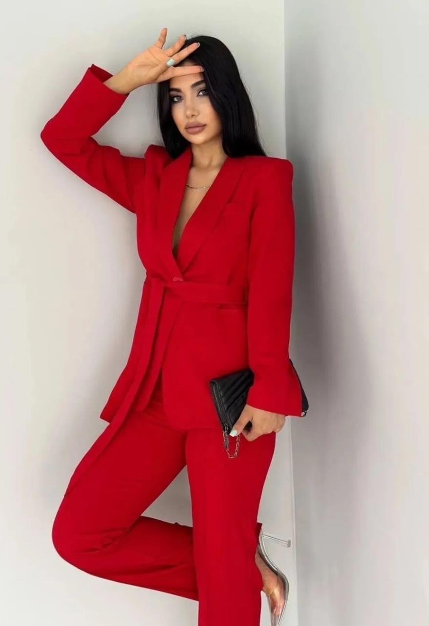 Kırmızı Kuşaklı Blazer Takım