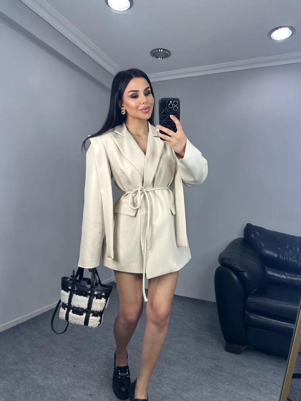 Krem Bağlamalı Blazer Ceket