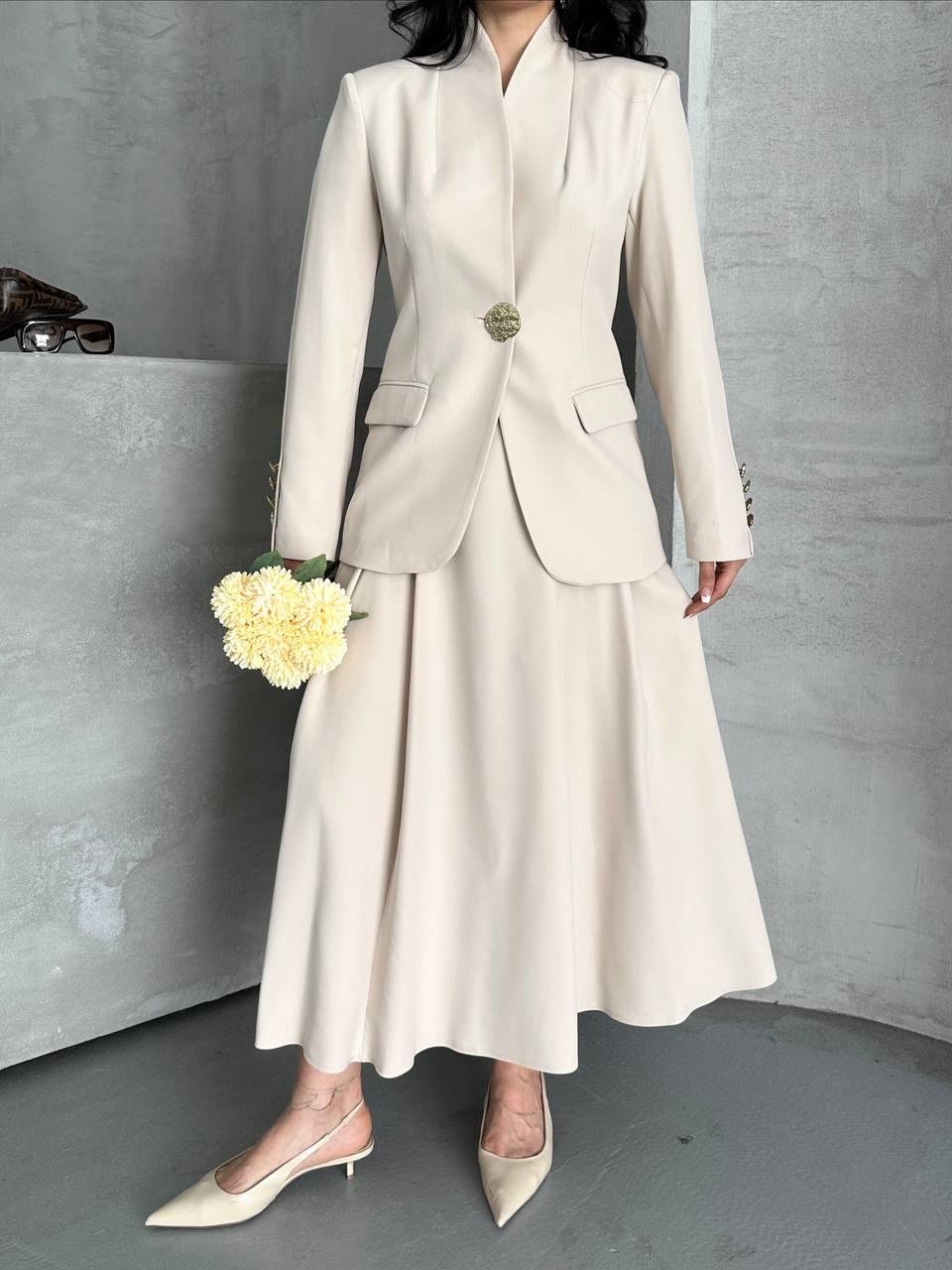 Krem Gold Düğmeli Ceket Etek Blazer Takım