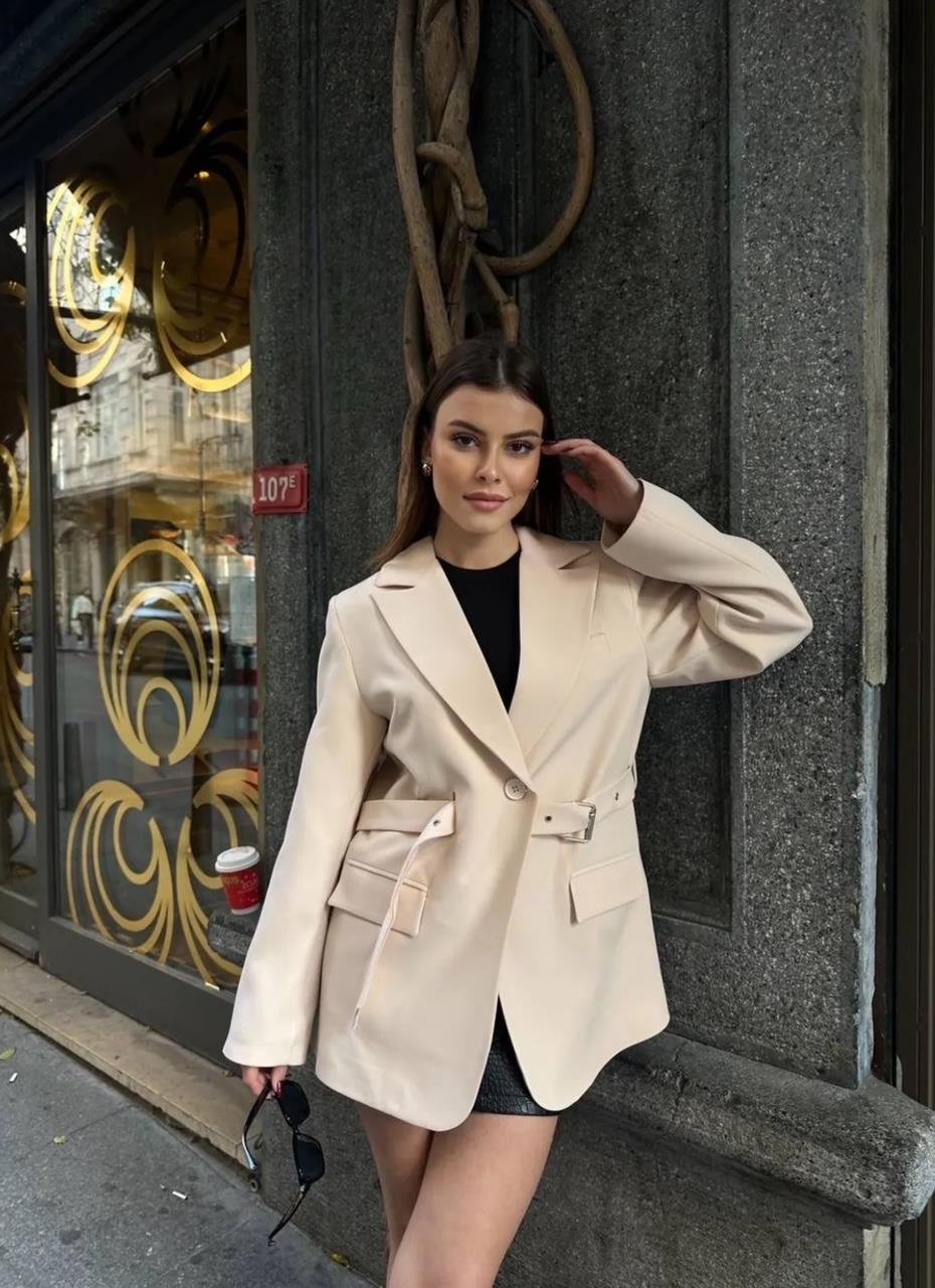 Krem Kemerli Blazer Ceket