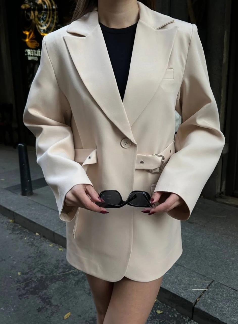 Krem Kemerli Blazer Ceket