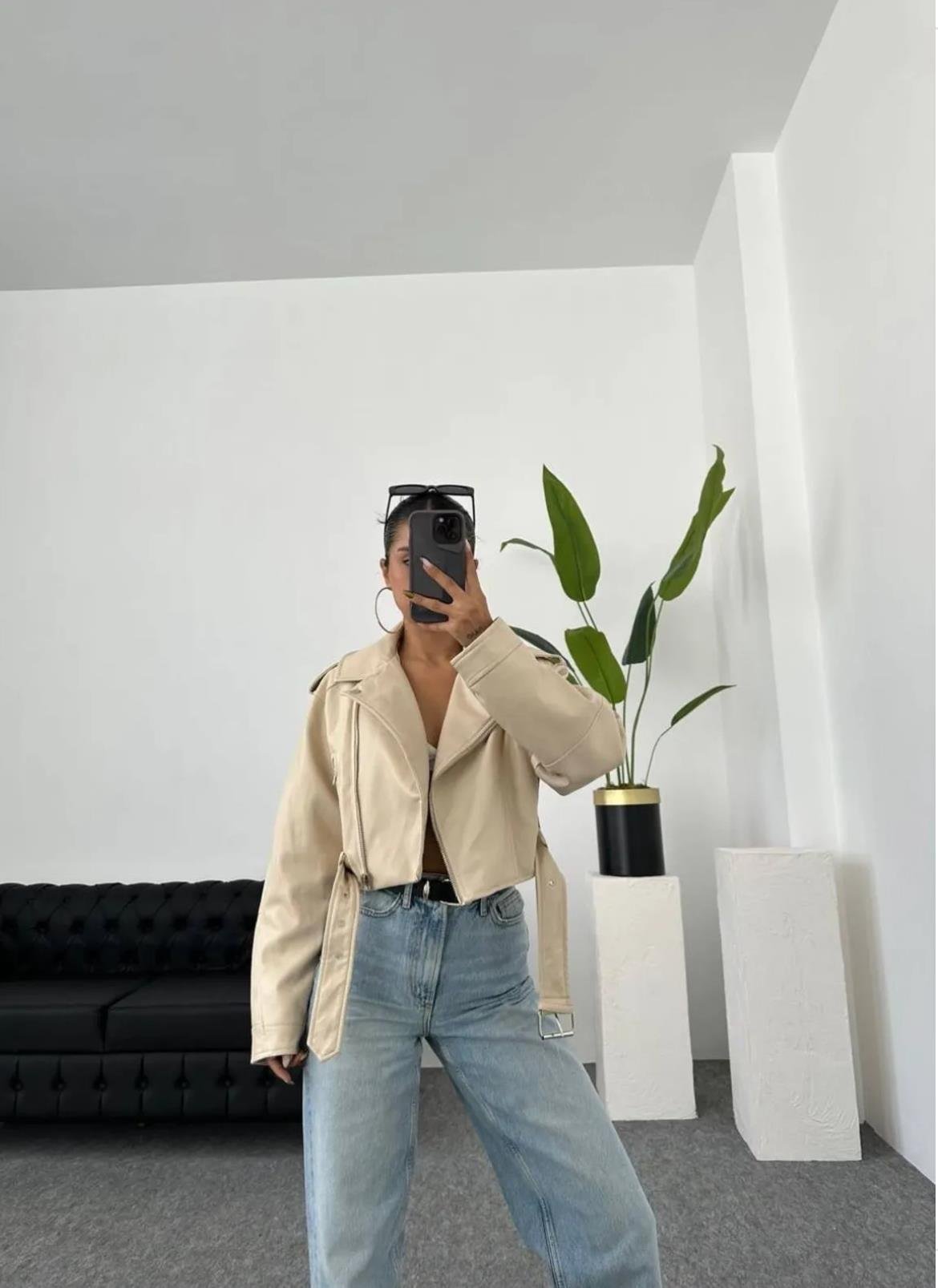 Krem Oversize Crop Deri Ceket