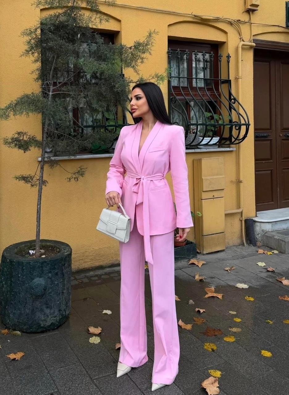 Pembe Kuşaklı Blazer Takım