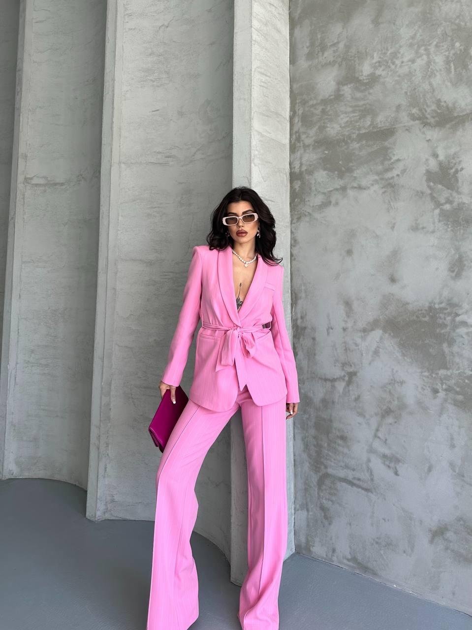 Pembe Kuşaklı Blazer Takım