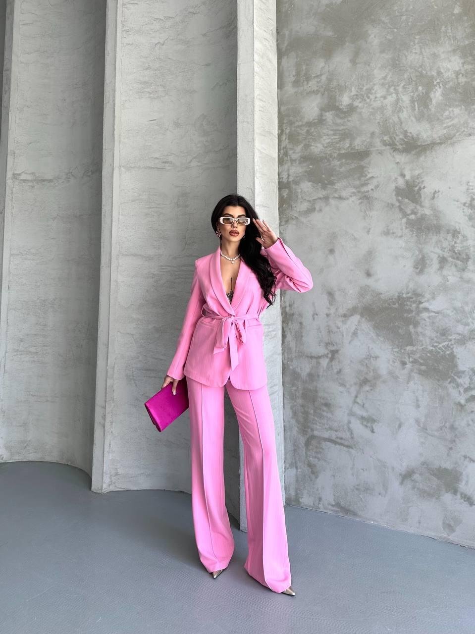 Pembe Kuşaklı Blazer Takım