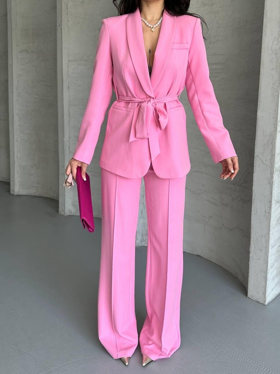 Pembe Kuşaklı Blazer Takım