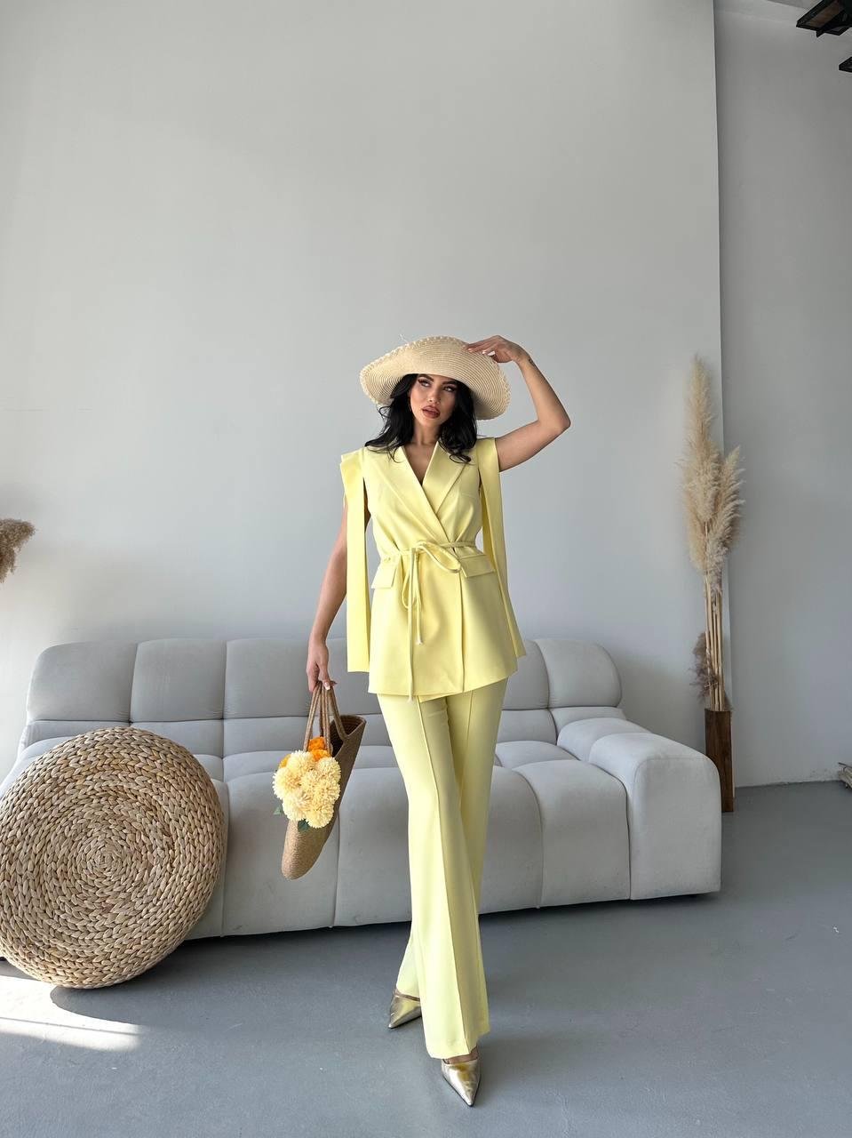 Sarı Bağlamalı Yelek Pantolon Blazer Takım