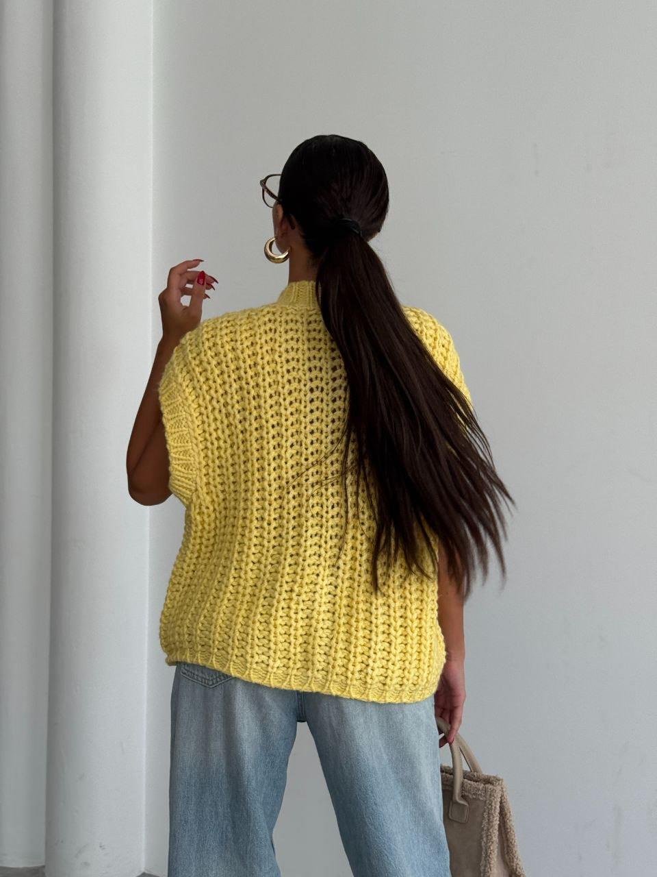Sarı Örme Düğmeli Triko Yelek
