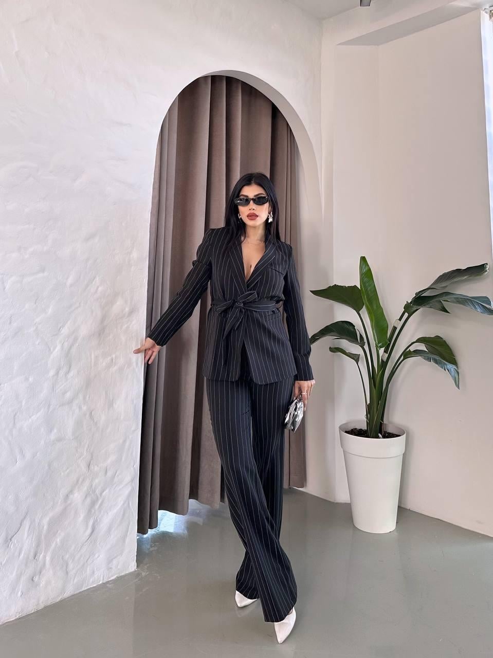Siyah-Çizgili Kuşaklı Bağlamalı Ceket Pantolon Blazer Takım
