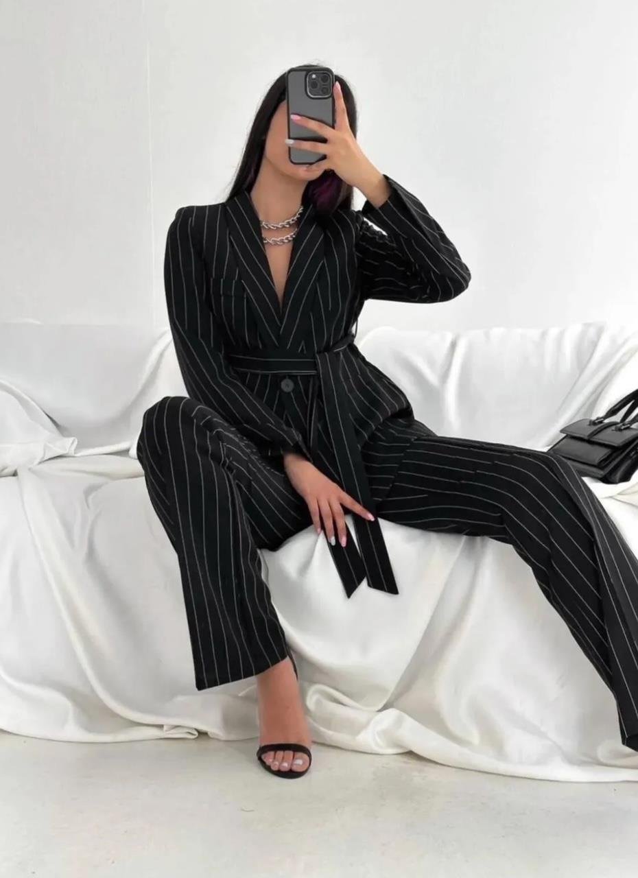 Siyah Çizgili Kuşaklı Blazer Takım