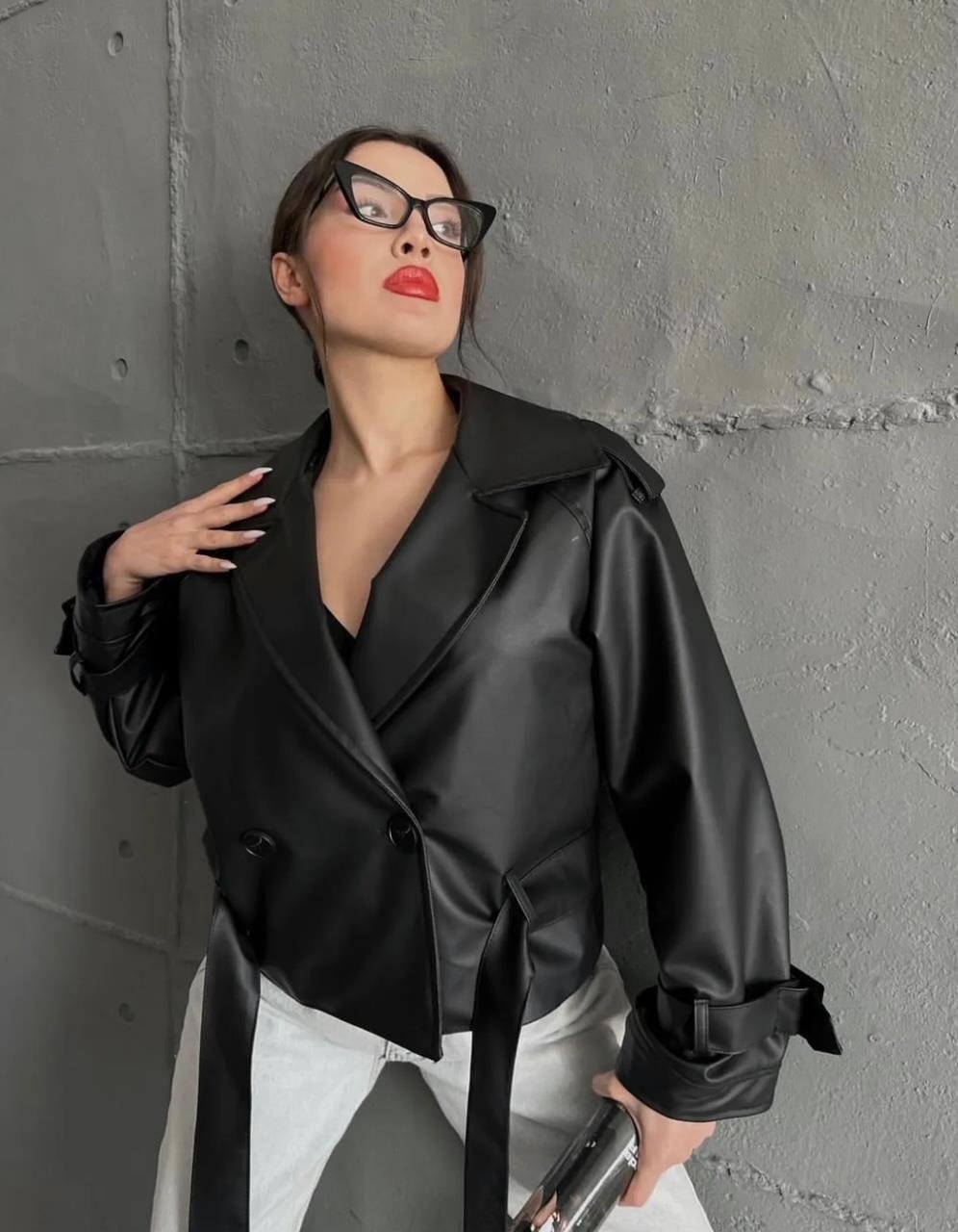 Siyah Deri Crop Trençkot