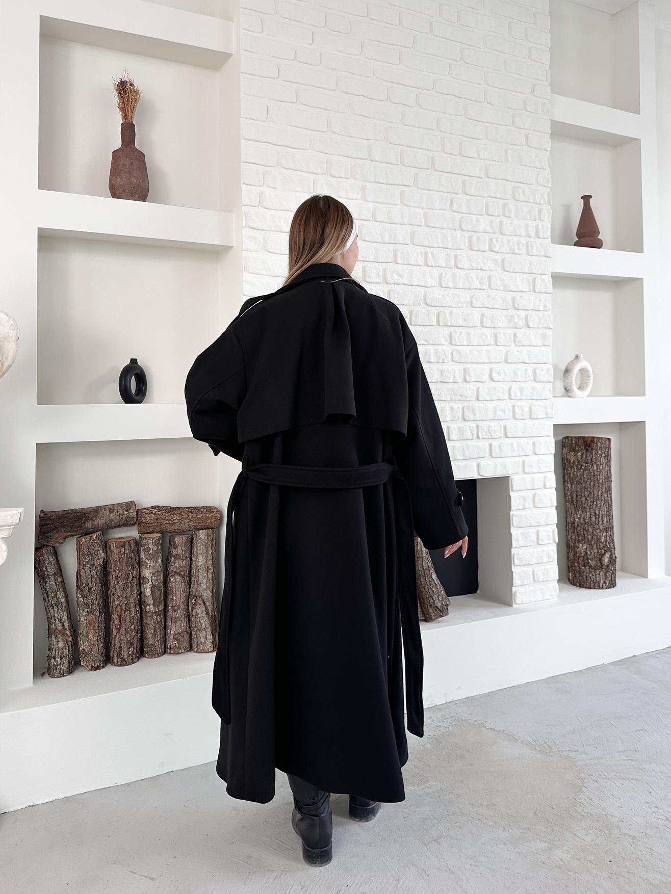Siyah Kaşe Pelerinli Kuşaklı Düğmeli Oversize Kaban