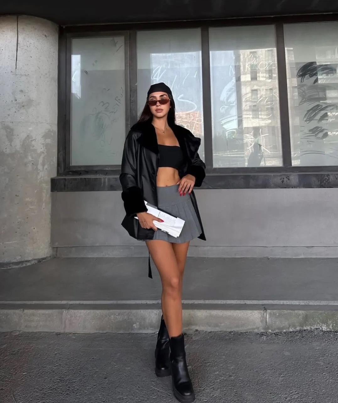 Siyah Kısa Mady İçi Kürklü Kaban