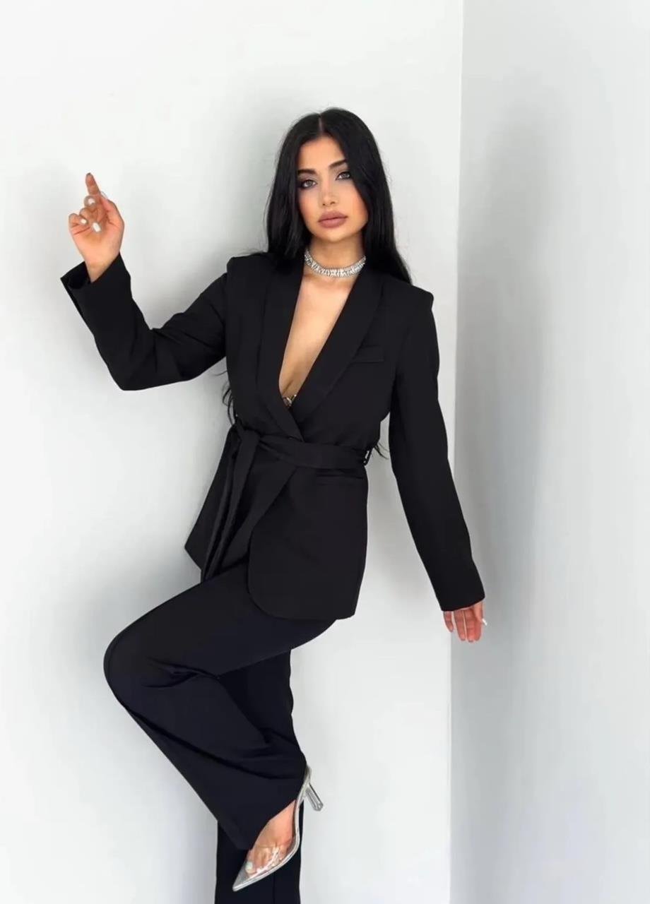 Siyah Kuşaklı Blazer Takım