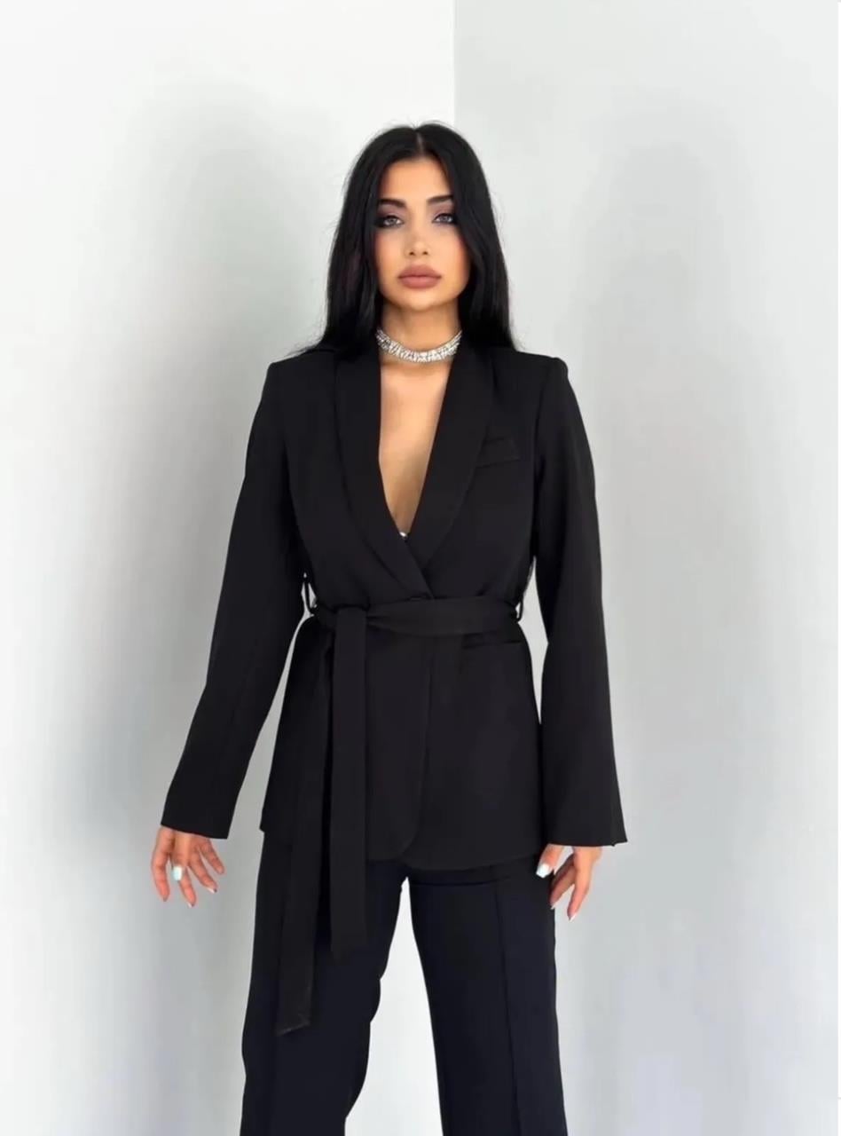 Siyah Kuşaklı Blazer Takım