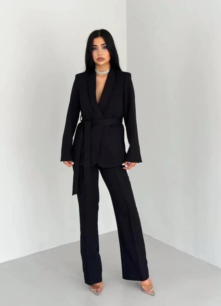 Siyah Kuşaklı Blazer Takım